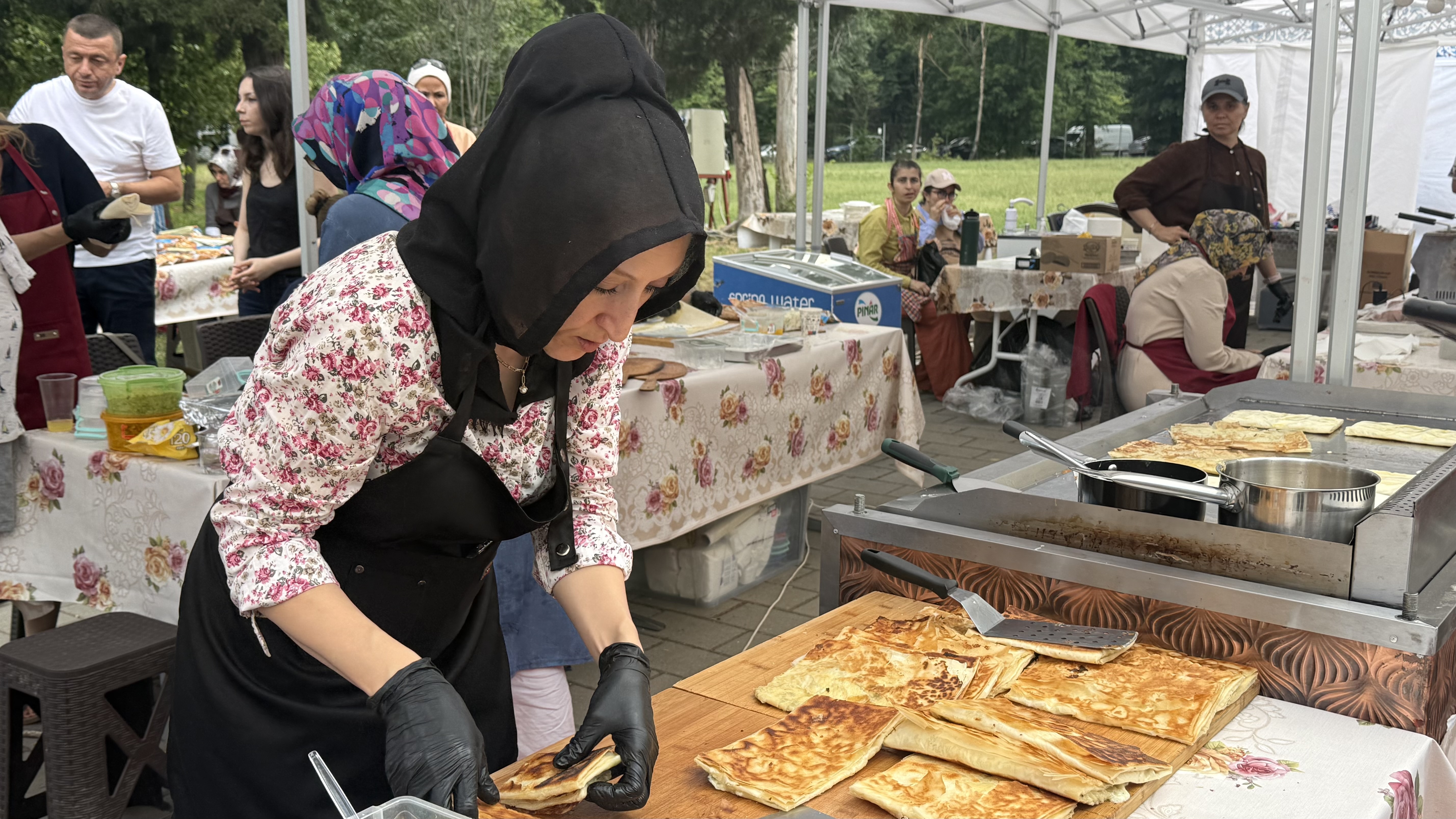 Cât costă șuberekul și kebabul la Festivalul Turcesc de la Arena Națională. Baclavaua e la mare căutare