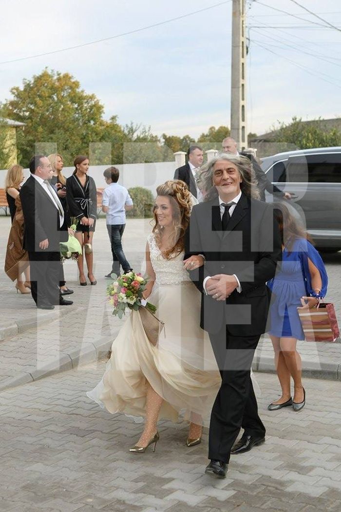 FOTO EXCLUSIV | Vali Crăciunescu, mire. Cum au arătat artistul și soția sa în ziua nunții