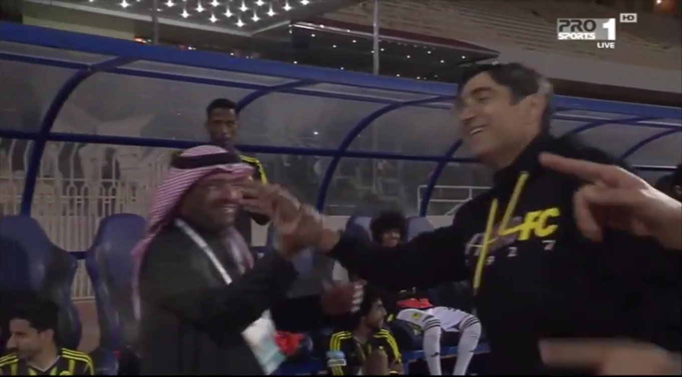 Piți l-a învins pe Ciobotariu în derby-ul românesc din Arabia Saudită. ^Final palpitant. Sânmărtean a fost integralist / GALERIE FOTO&VIDEO