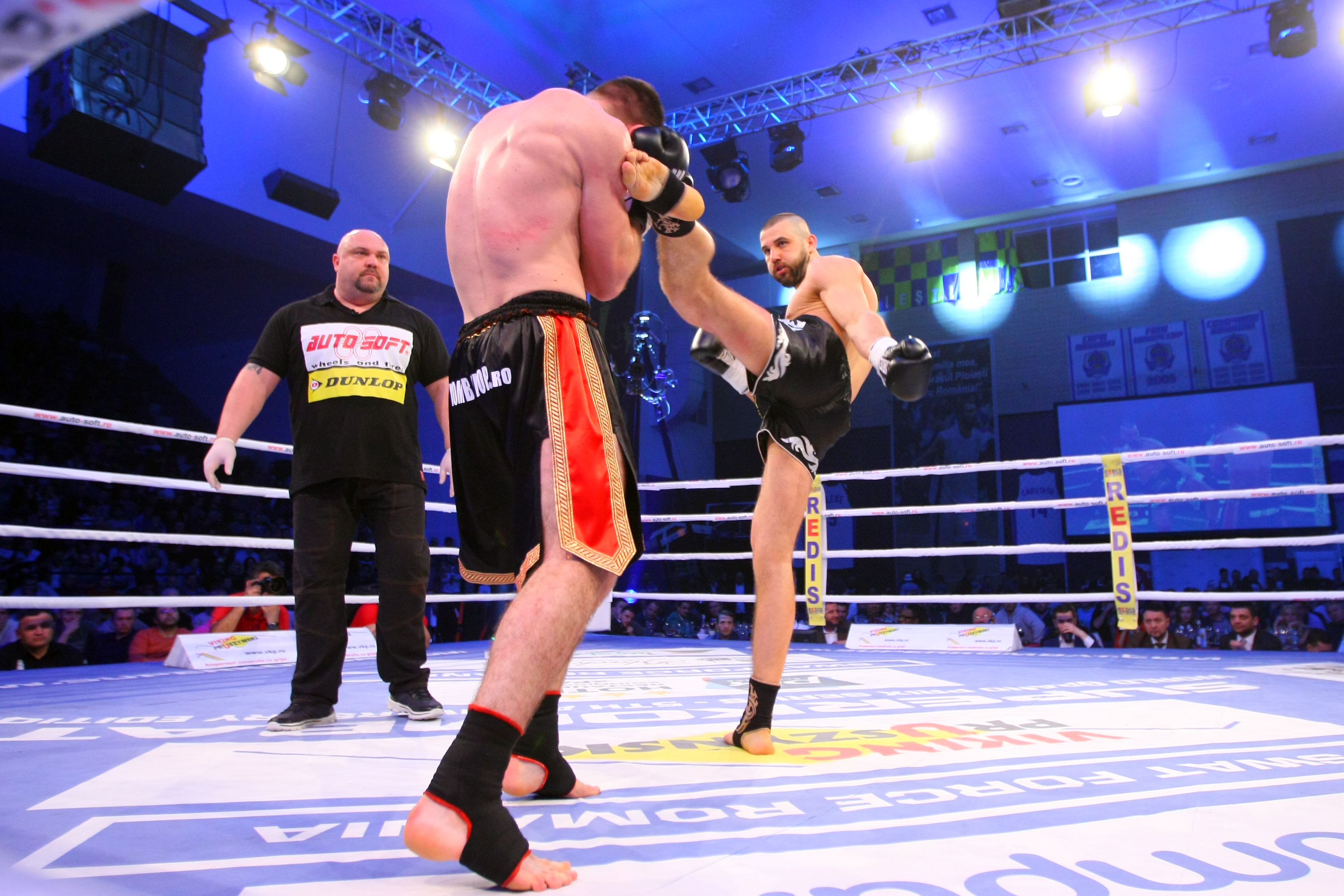 Meciul în urma căruia Amansio Paraschiv a devenit campion mondial Superkombat New Heroes! VIDEO& FOTO