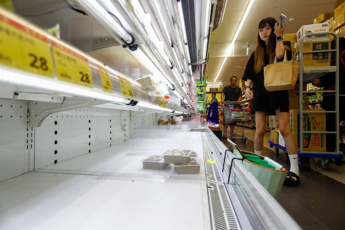 Taifunul Krathon a lovit Taiwanul: doi oameni au murit și 100 sunt răniți. Meteorologii anunță „vânturi cu o forţă distrugătoare”