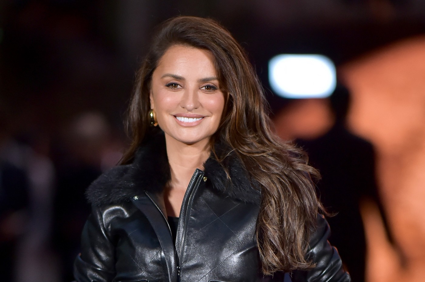 Erkaklar ayollarning ogziga siyishadi (porno) onlayn