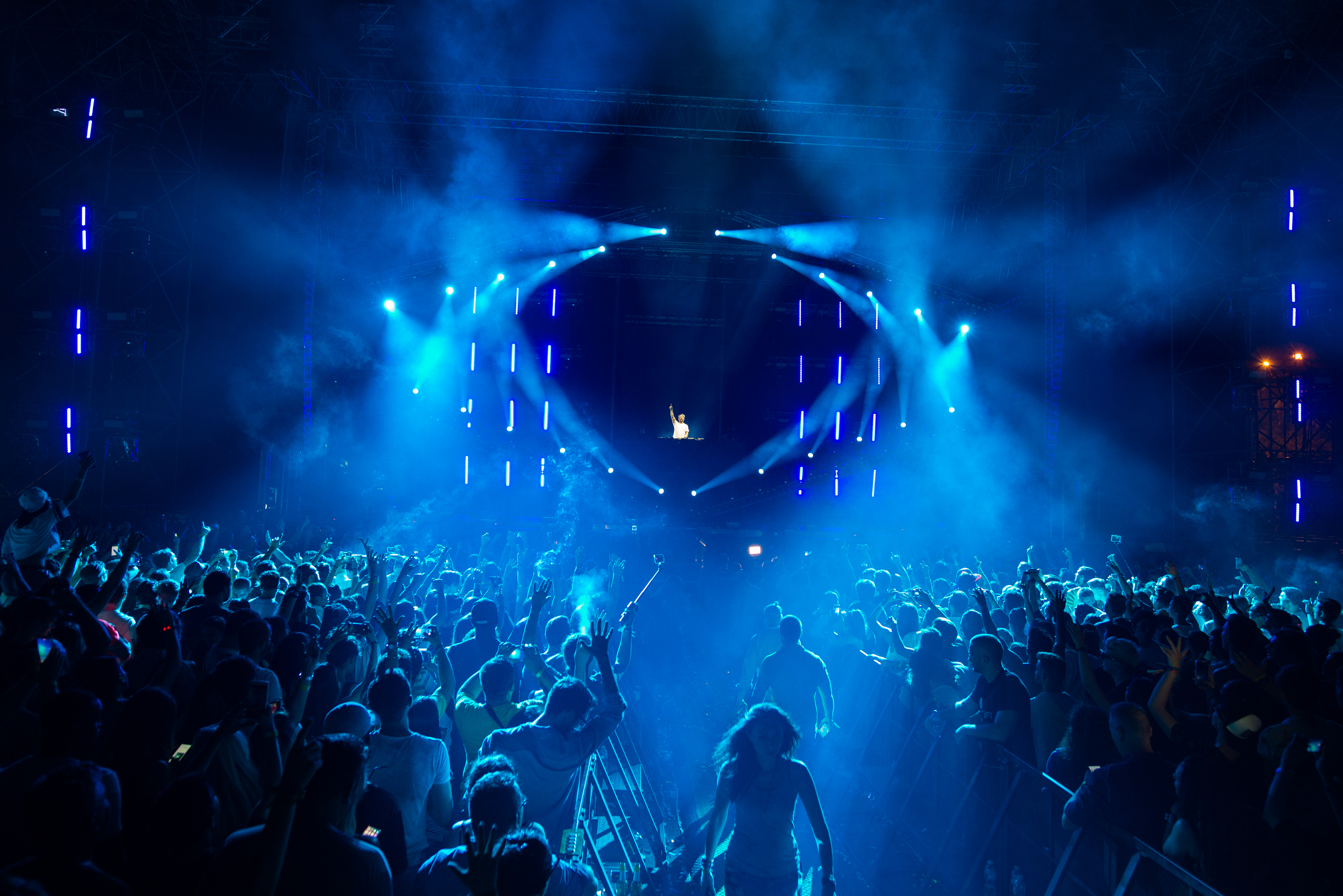 David Guetta, show electrizant la Romexpo. Mii de oameni au venit să-l vadă | FOTO