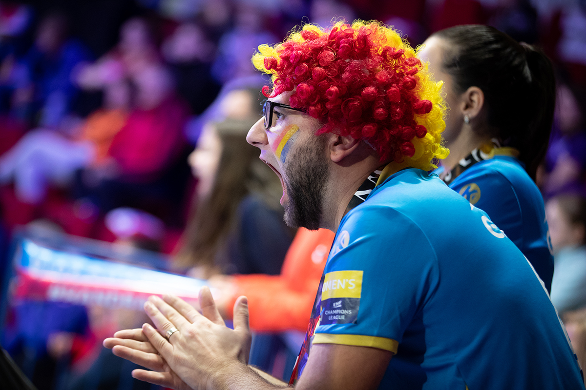 UPDATE | România a pierdut cu Ungaria, dar s-a calificat în semifinalele Euro 2018 de handbal feminin. Ambros a luat foc