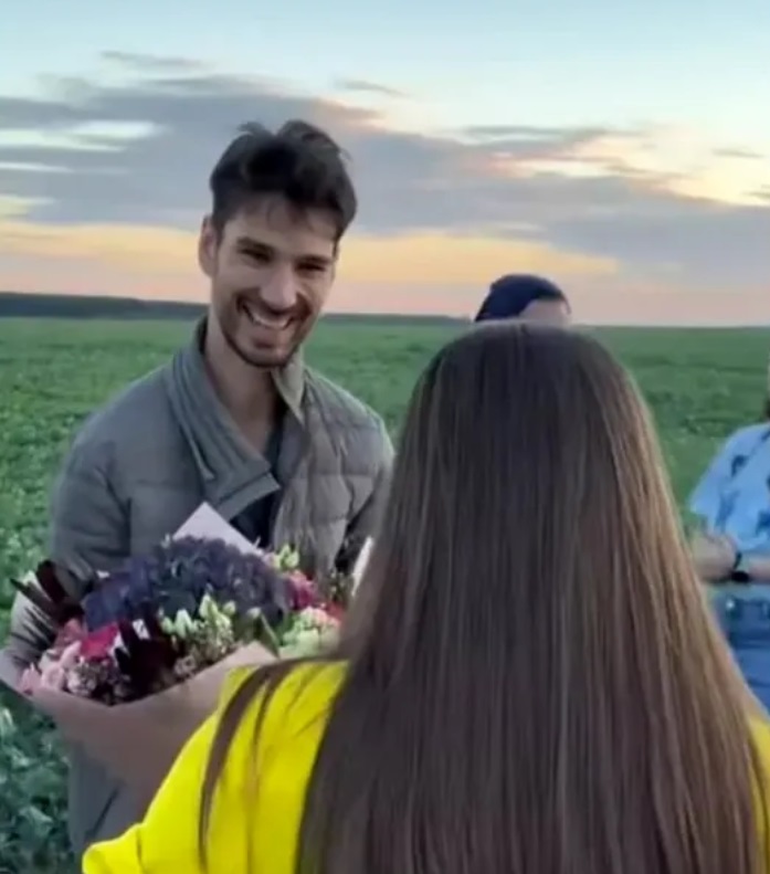 Tatăl lui Theo Rose confirmă că artista e însărcinată cu Anghel Damian: „Ea a preferat să ne anunțe printre primii”
