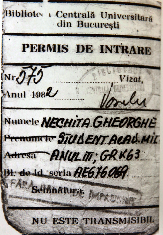 S-a dus să scoată din foc cărțile Bibliotecii Universitare și a fost împușcat în inimă. 33 de ani de când o mamă din Bacău își plânge copilul mort la Revoluție