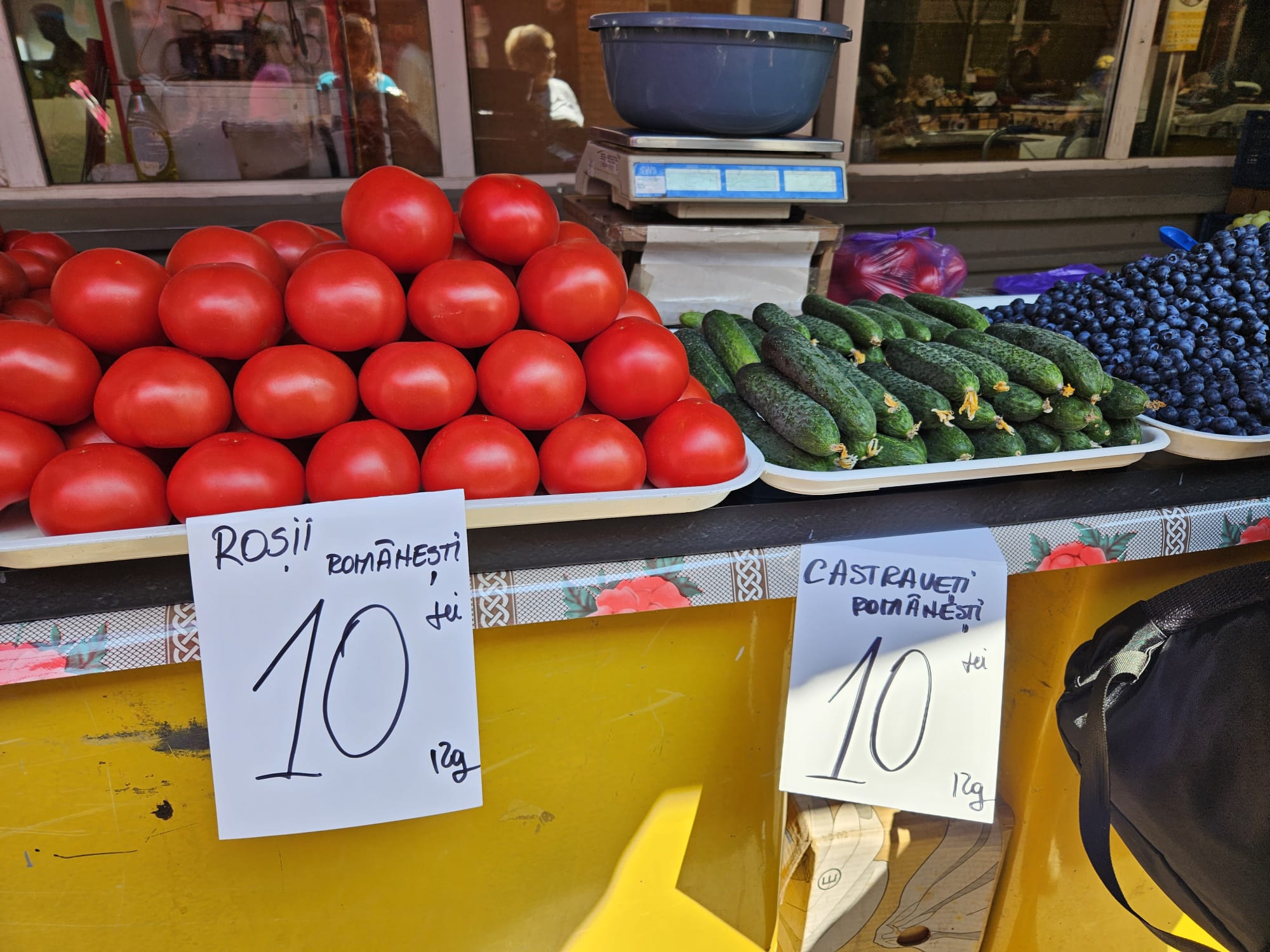 Experiment Libertatea. Cum sunt preţurile la alimente în Bulgaria faţă de România, în pieţe şi la hipermarket. Marile surprize de la raft
