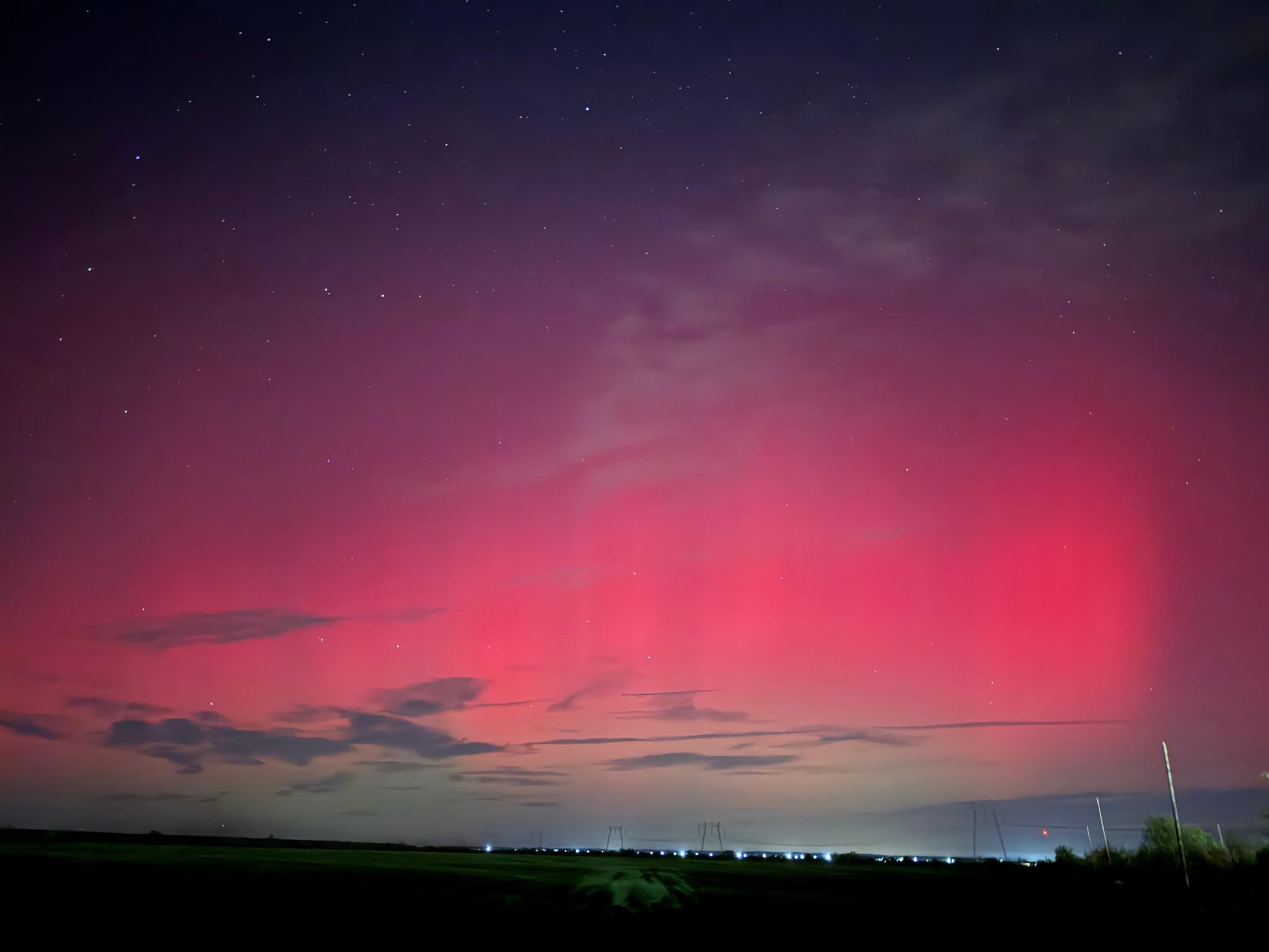Aurora boreală, din nou vizibilă pe cerul României. „Spectacolul” a fost observat din aproape toate judeţele ţării