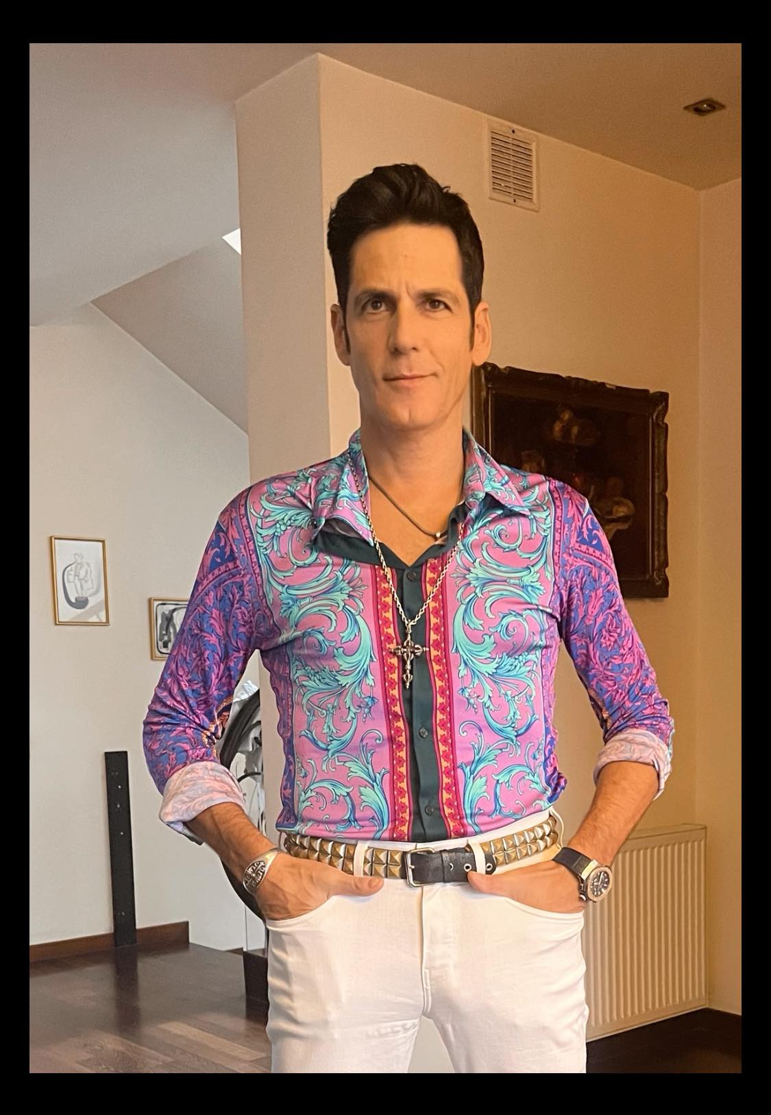 Cum a apărut Ștefan Bănică jr lângă bradul de Crăciun și ce dezvăluire le-a făcut fanilor săi: „Să avem cu toții un an mai bun”