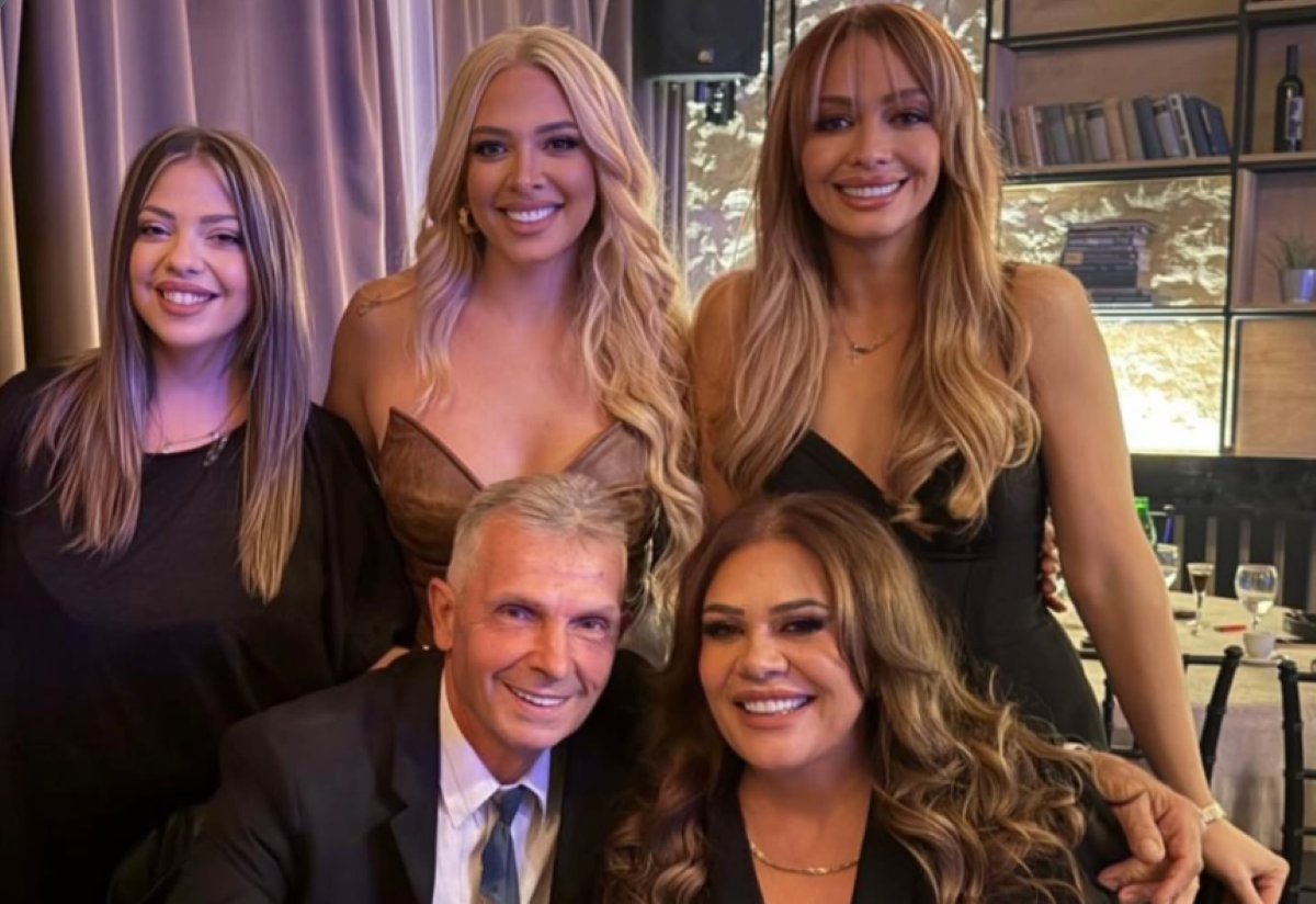 PORODICA TODOROVIĆ NA OKUPU! Milica ima dve rođene sestre i prave su lepotice, mama i tata pucaju od ponosa: "Sreća" (FOTO)