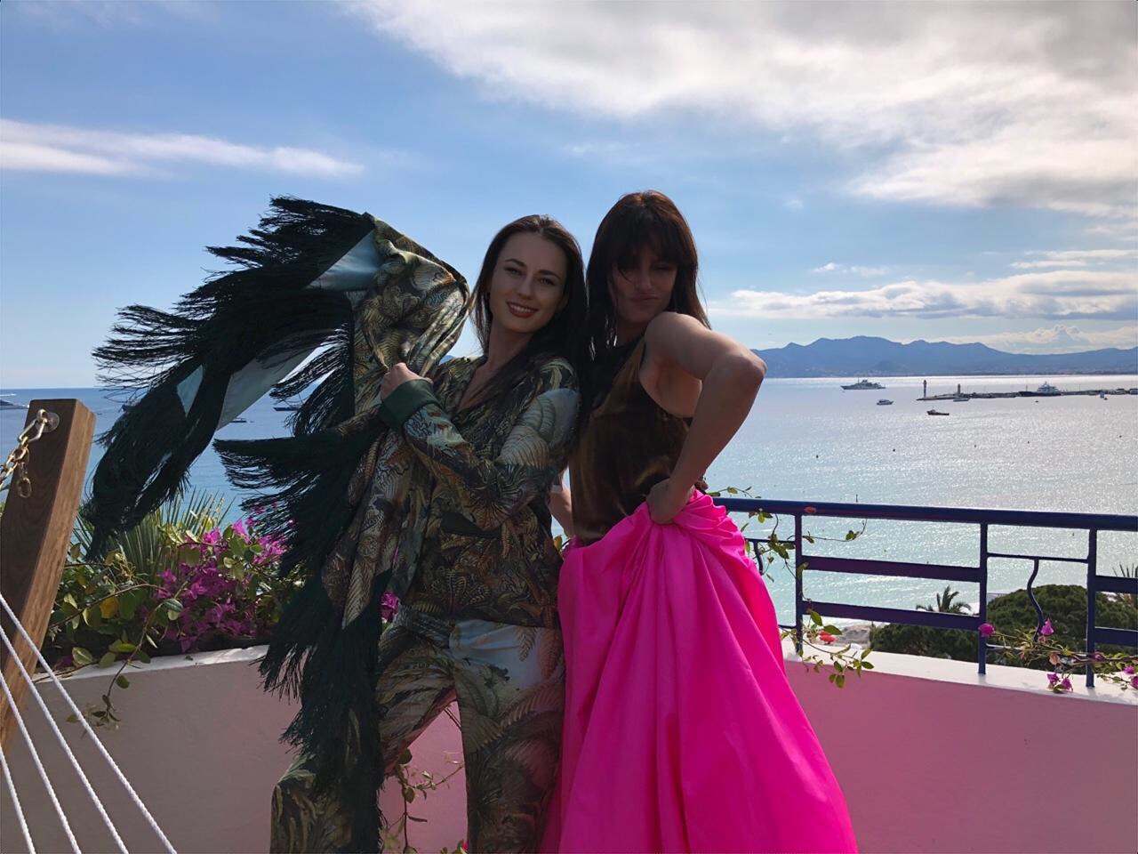 Shooting Elle - Catrinel Menghia a făcut furori la Cannes. Fotografii s-au îngrămădit după ea  | FOTO