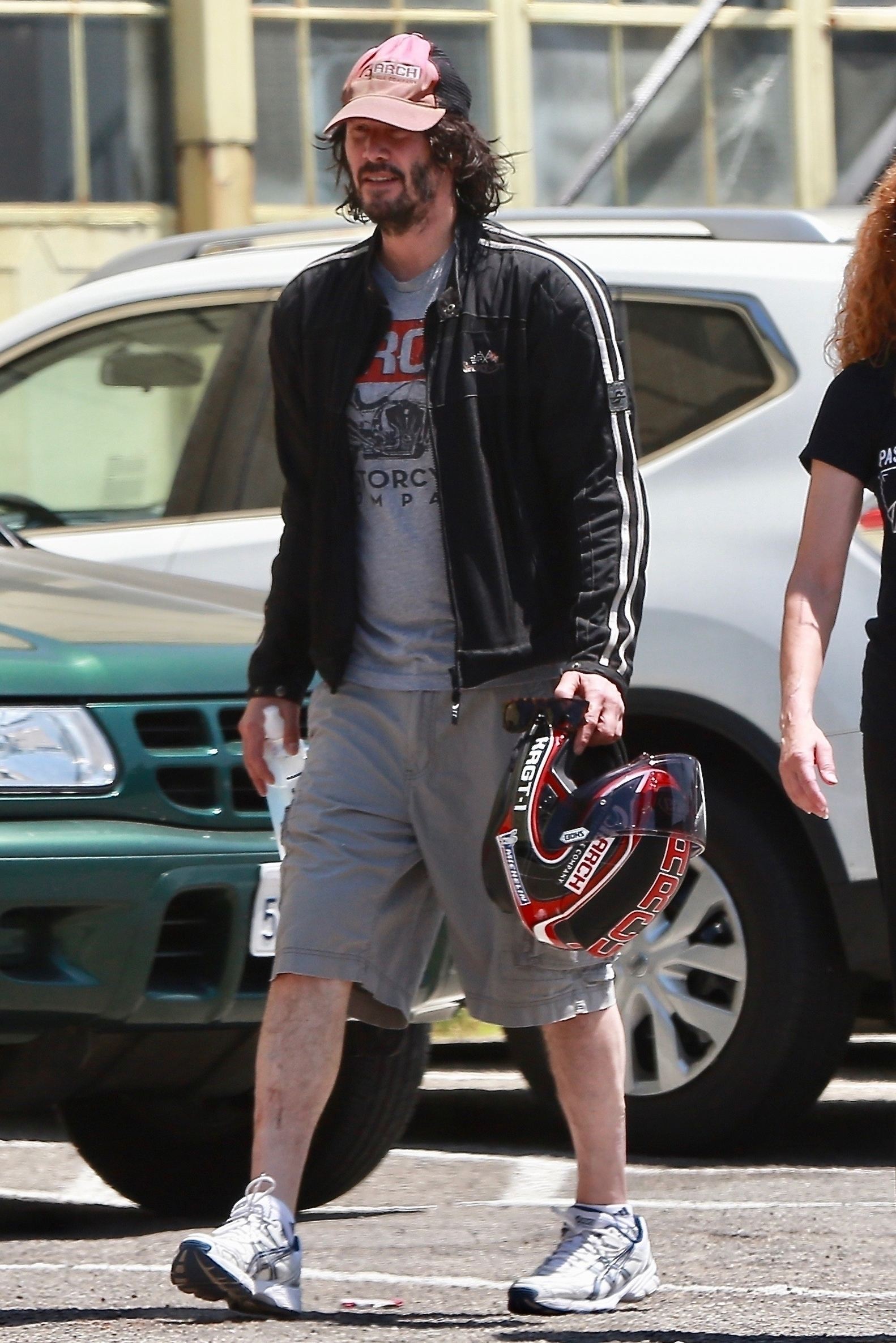 FOTO | Keanu Reeves și-a speriat fanii cu look-ul său. Cum arată acum actorul