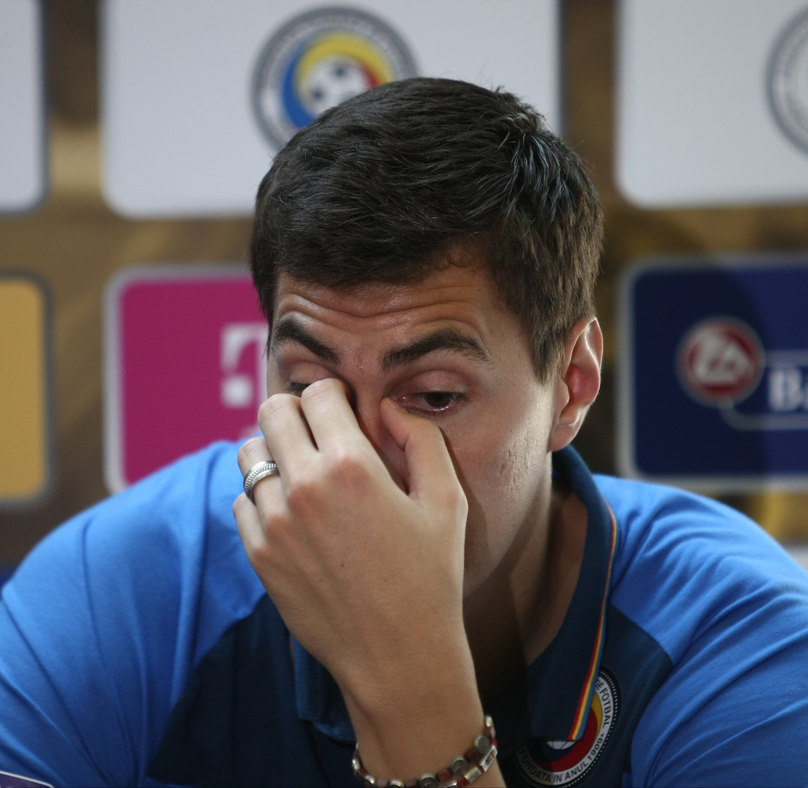 Schimb de replici fabuloase între Iordănescu și Budescu. ”Aștept să te apuci de fotbal”. ”Ce vrei, bă, cine ești?” / GALERIE FOTO