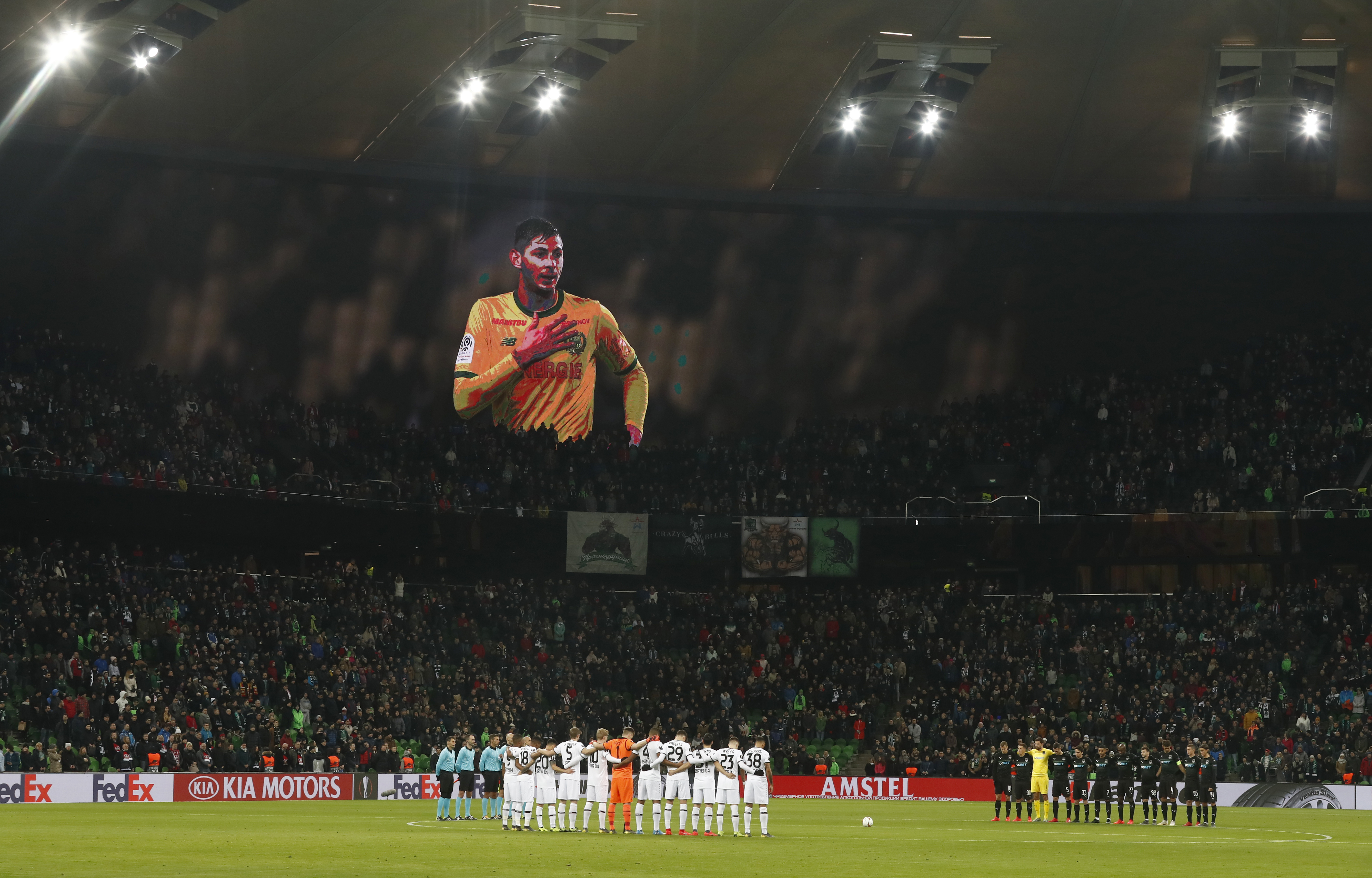 Trupul neînsufleţit al lui Emiliano Sala a ajuns în Argentina | GALERIE FOTO