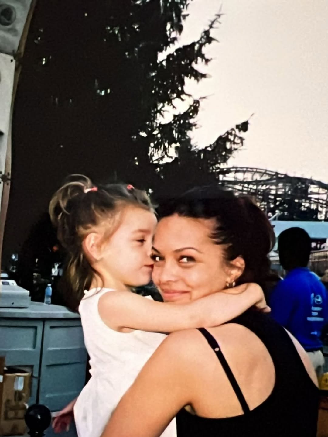 Imagini inedite cu fiica lui Leonard Doroftei. Vanessa seamănă perfect cu mama ei