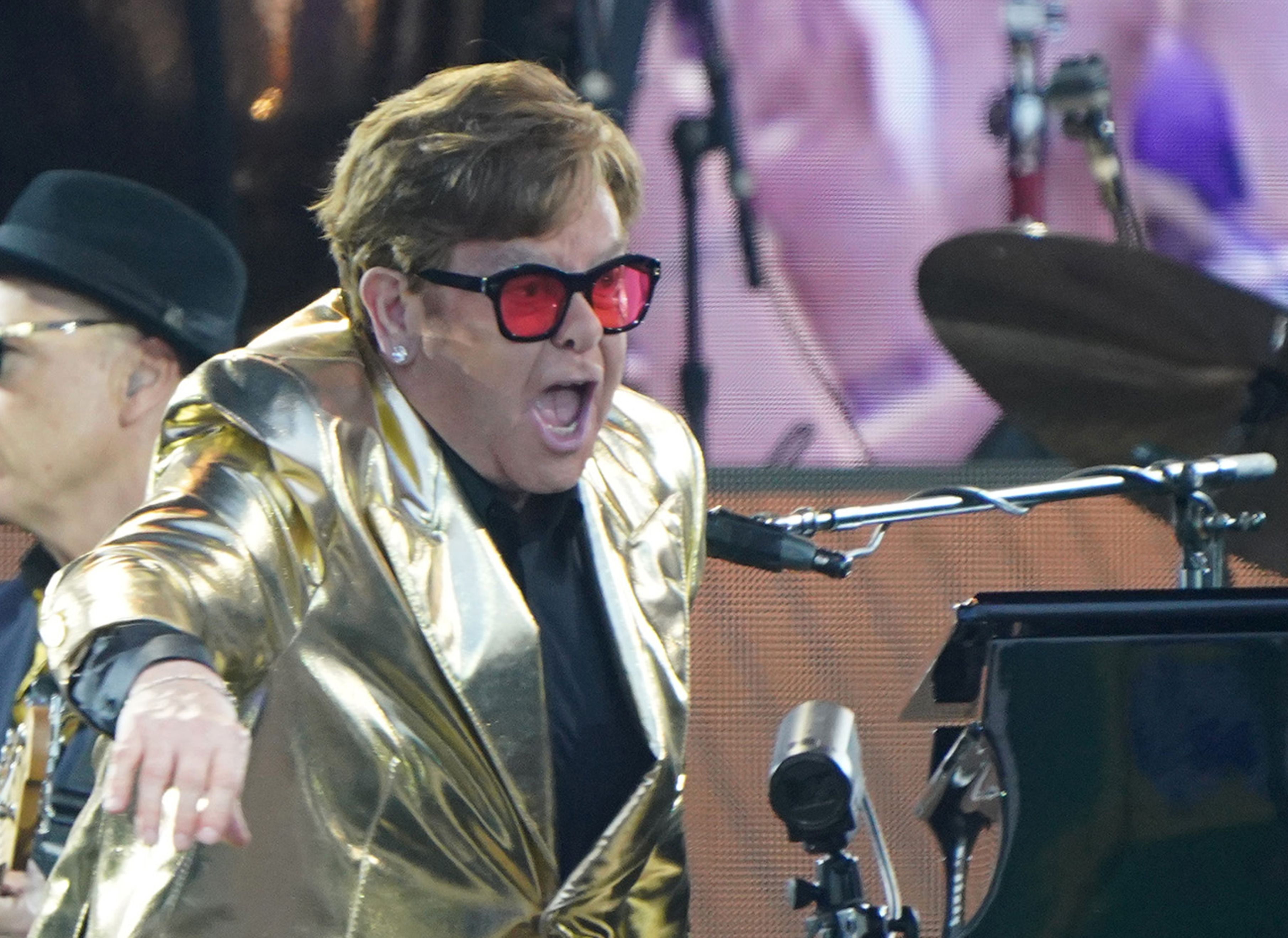 Elton John a susţinut ultimul concert în Marea Britanie: „Nu vă voi uita niciodată”