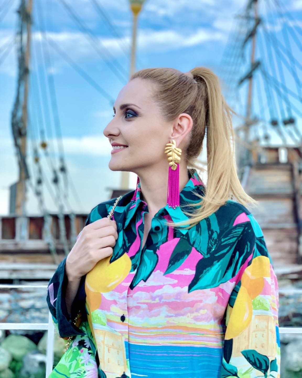 Alina Sorescu a fost la mare cu fetițele, în plin proces de divorț cu Alexandru Ciucu. Cum s-a afișat cântăreața