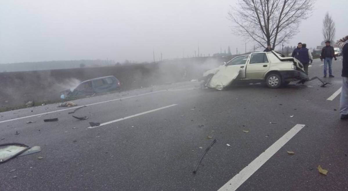 ACCIDENT GRAV în BACĂU! Două persoane au murit, alte trei RĂNITE! GALERIE FOTO