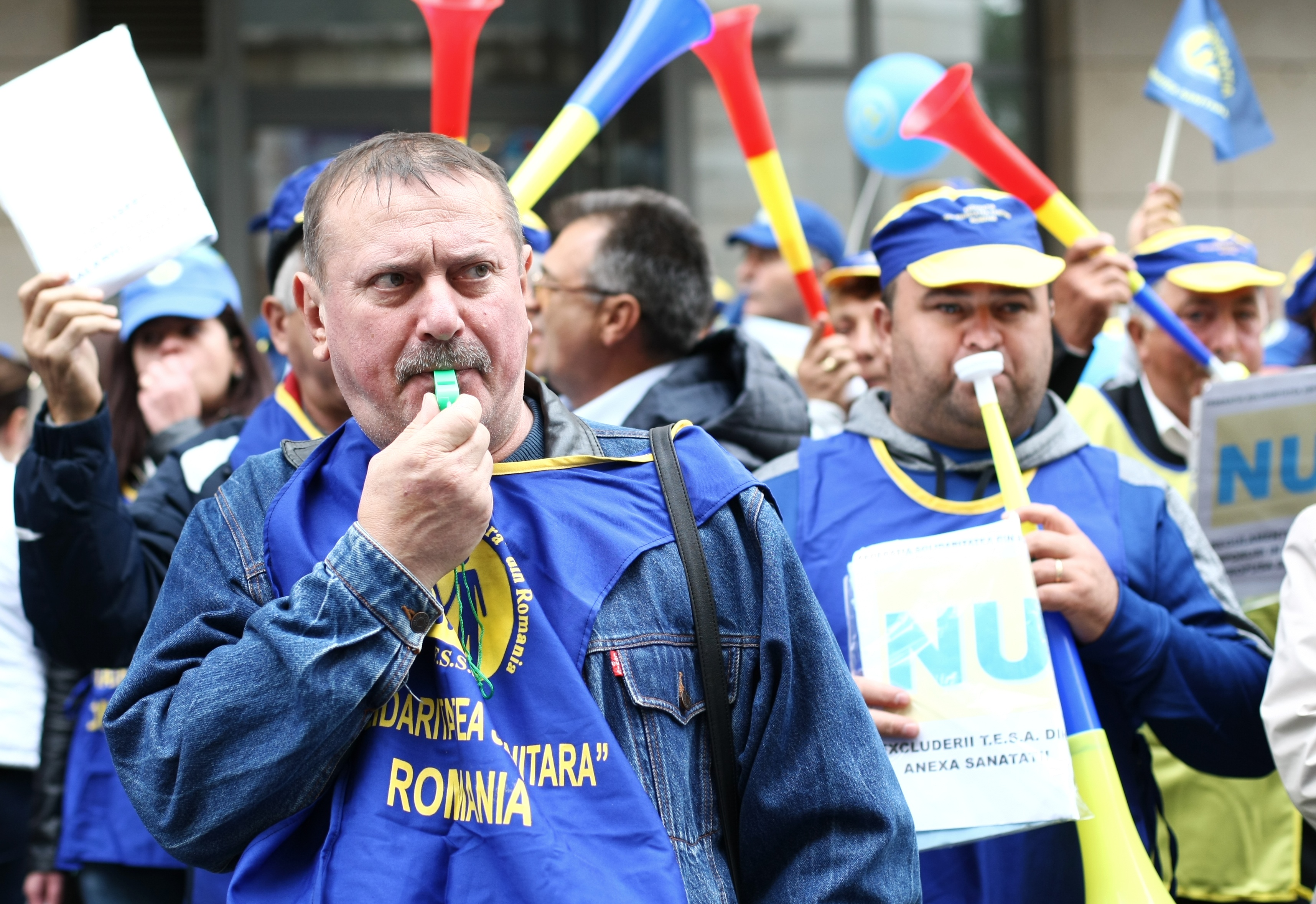 Miting de amploare în Capitală. Mii de oameni au protestat în fața Guvernului | VIDEO