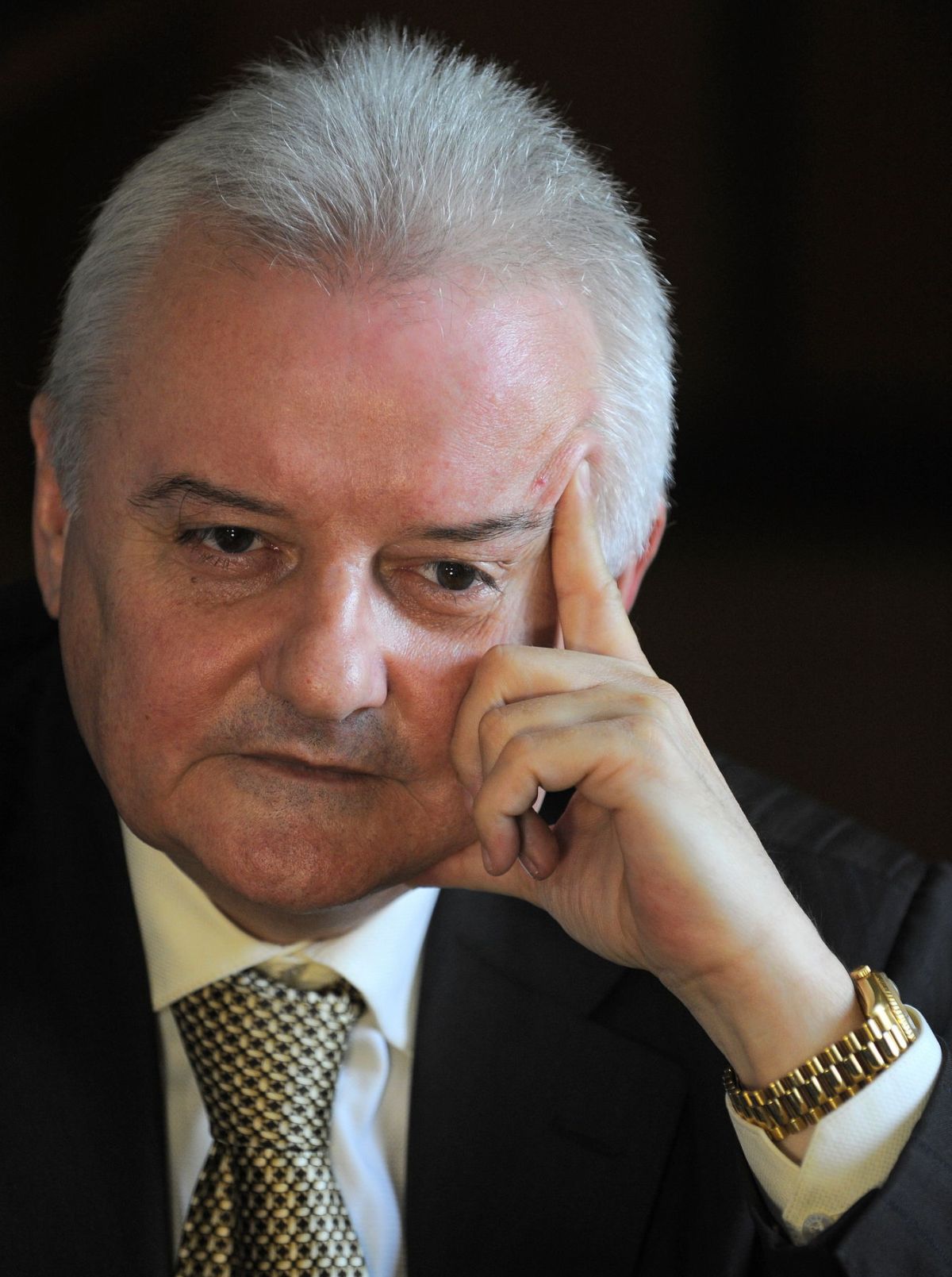 Irinel Columbeanu a dezvăluit ce făcea când mergea la Paris cu Monica Gabor: „Făceam multe în acele vremuri”. Cine îl ajută acum cu banii