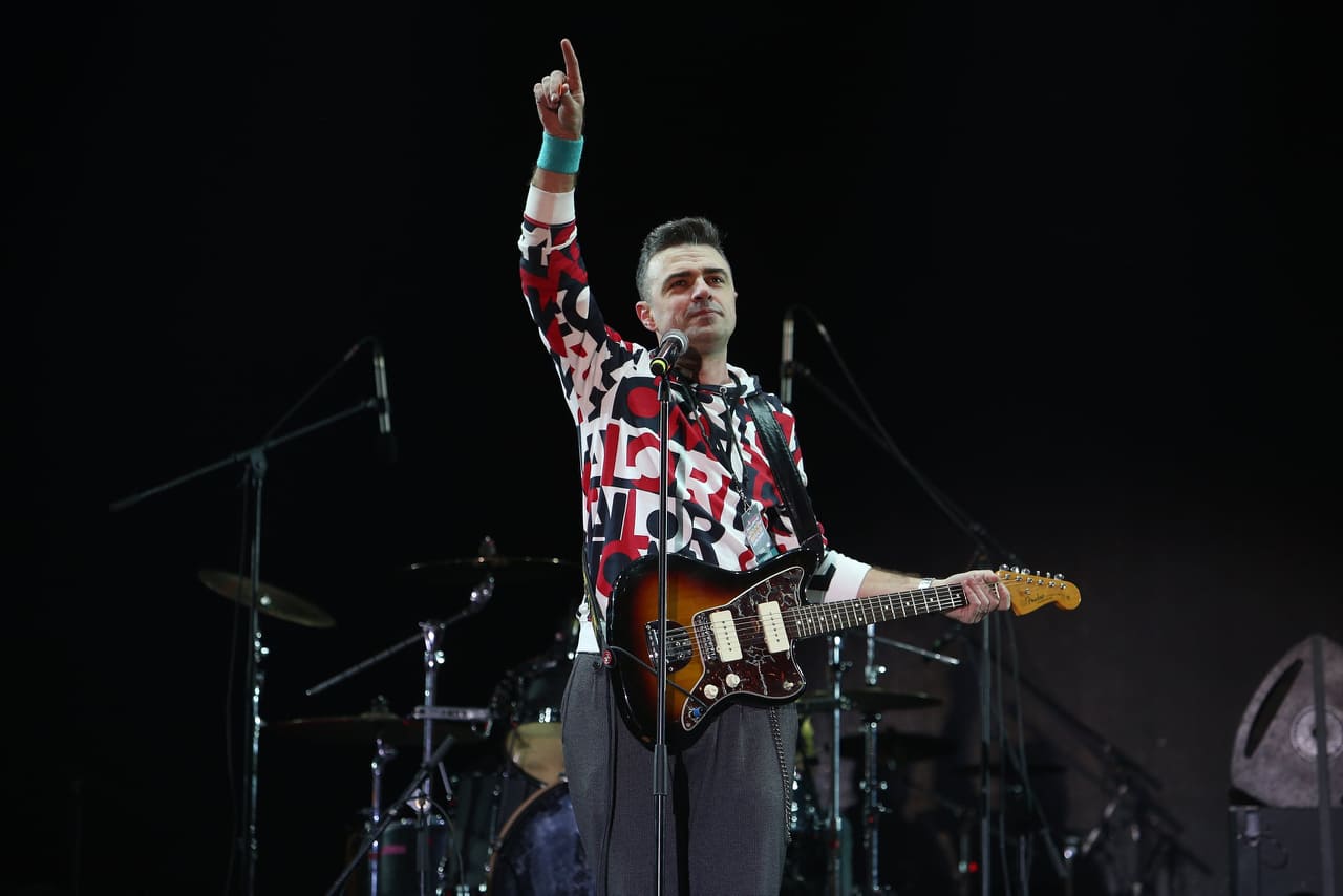 Revelion 2020 pe ritm de disco, în Piața Constituției din București. Cum s-au distrat bucureștenii la cumpăna dintre ani