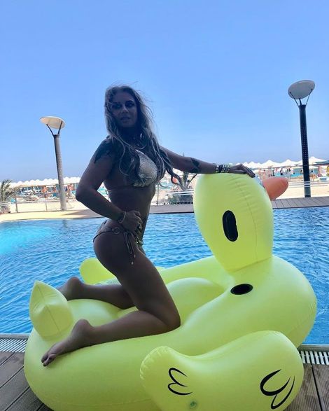 Fiica Anamariei Prodan, pe urmele mamei sale. Sarah a făcut senzație la mare | FOTO