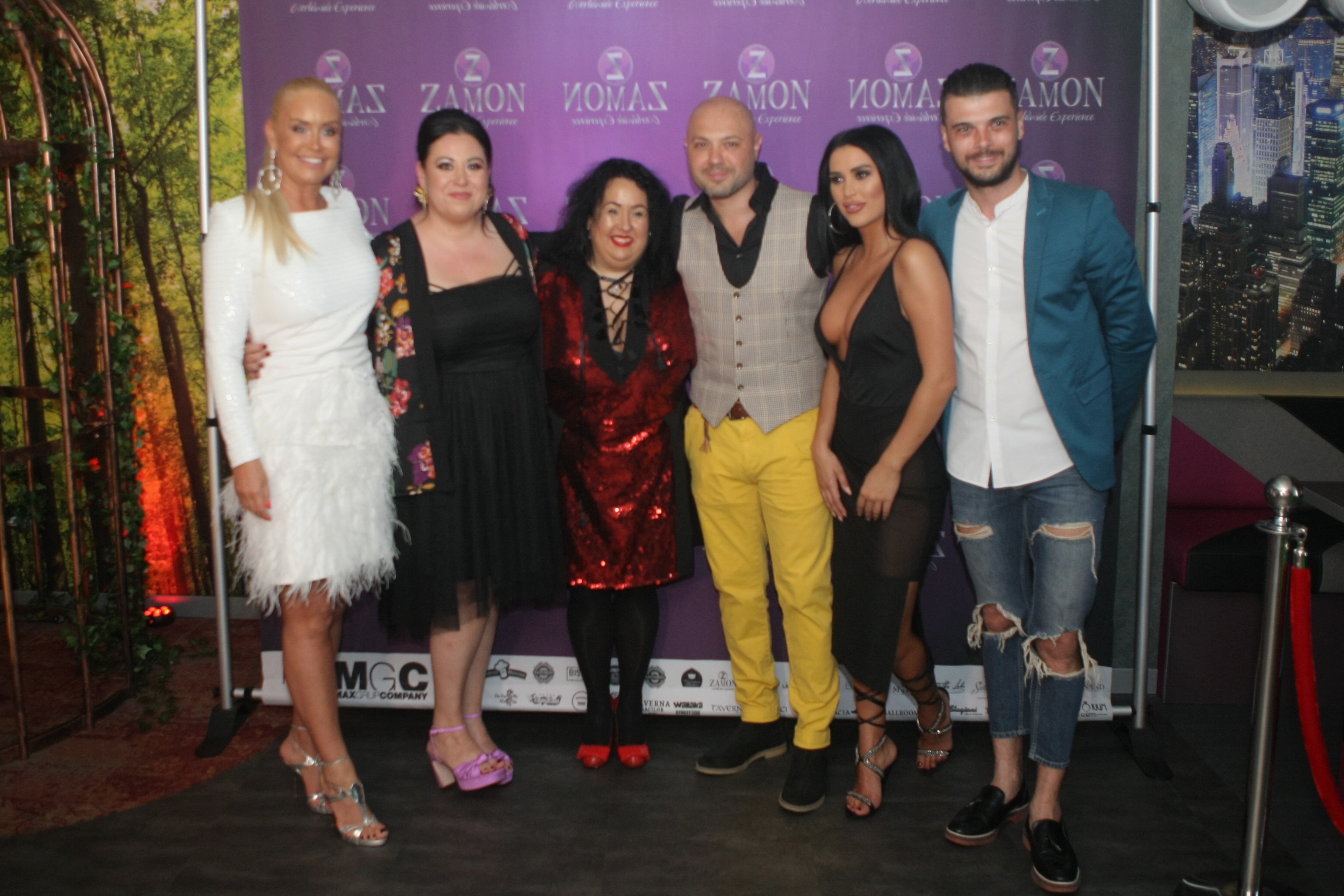 GALERIE FOTO. Oana Roman n-a vrut cadouri de ziua ei. Le-a cerut invitaților să doneze banii pentru un caz umanitar
