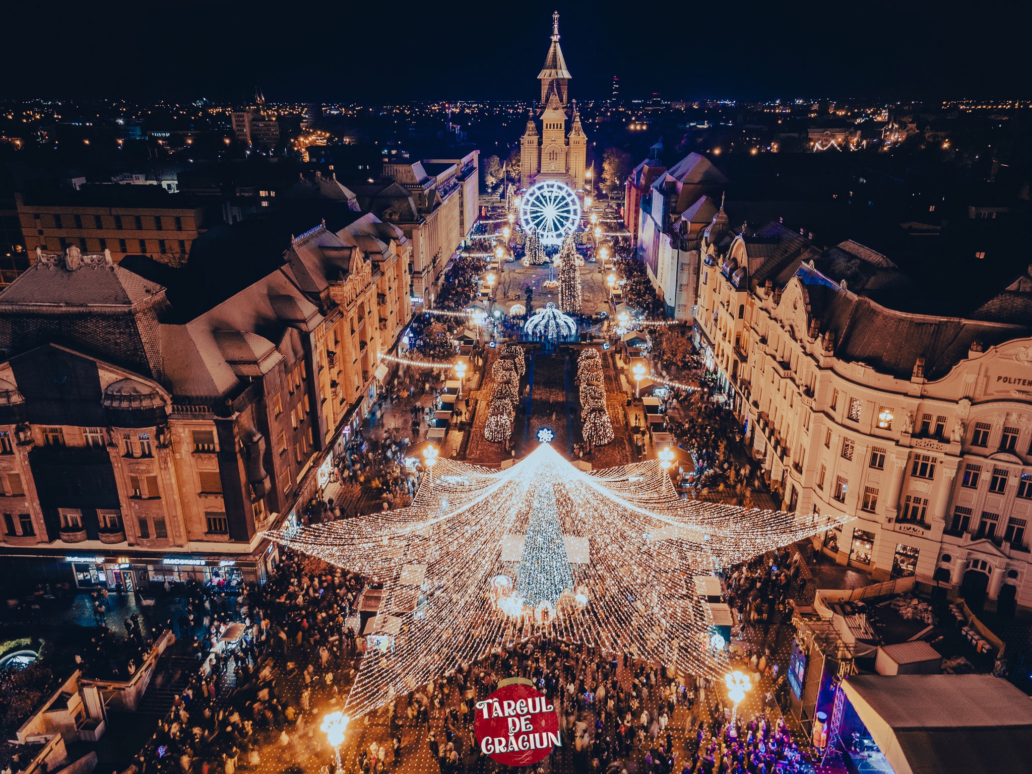 Târgul de Crăciun Timișoara 2024. Aproape o sută de căsuțe, zonă de gastronomie, carusel și o roată panoramică