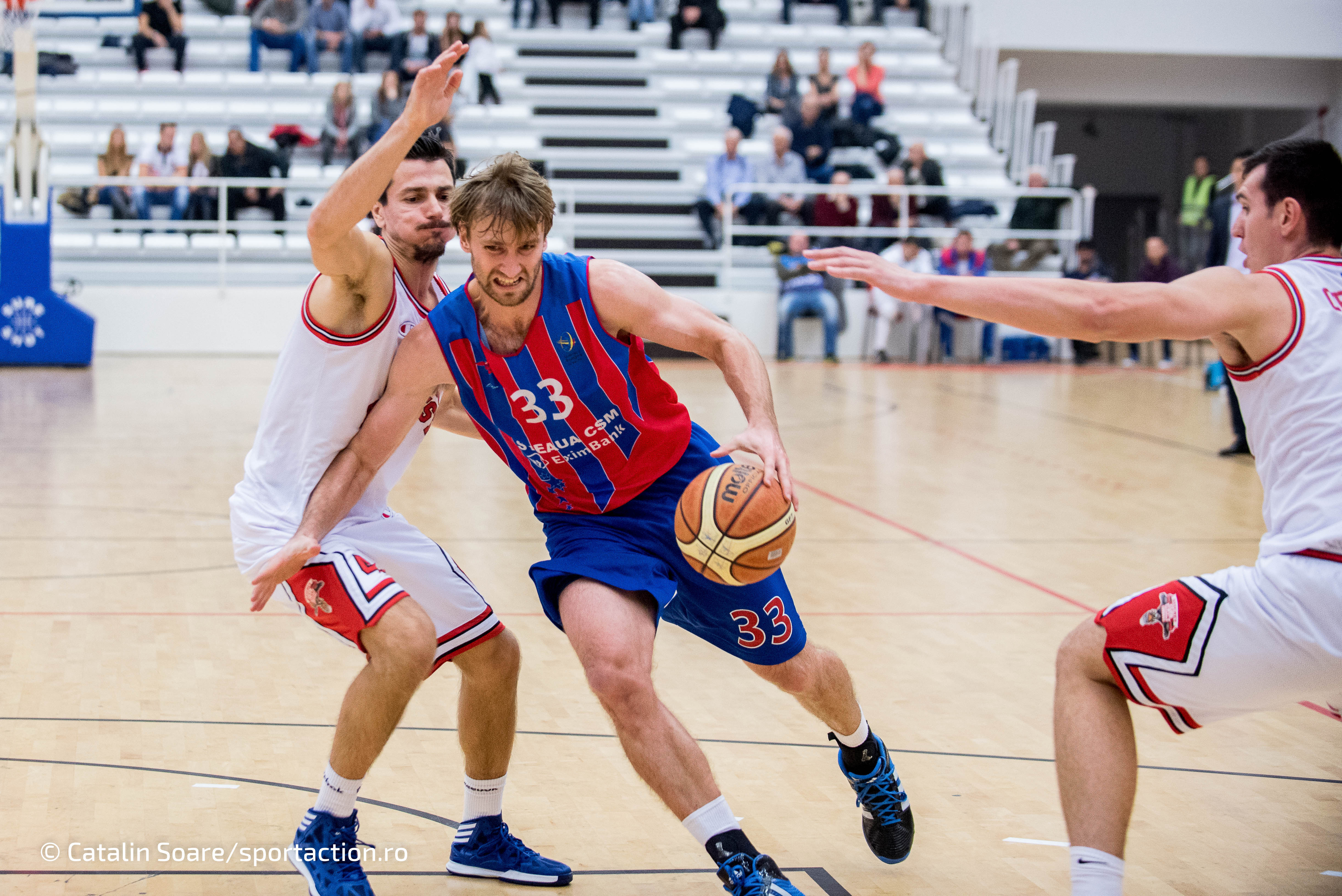 Steaua CSM EximBank, victorie mare în Eurocup: 81-75 cu Buducnost. Mesajul galeriei