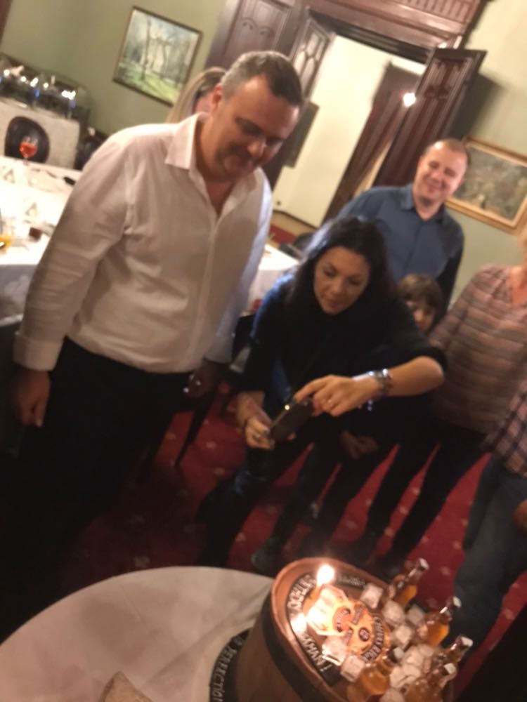 EXCLUSIV/ Îl mai știti pe Adrian, prietenul lui Mihai (Ștefan Bănică Jr) din celebra peliculă „Liceenii”? Dan Cociș a împlinit 49 de ani! Nu mai e actor, ci om de afaceri!