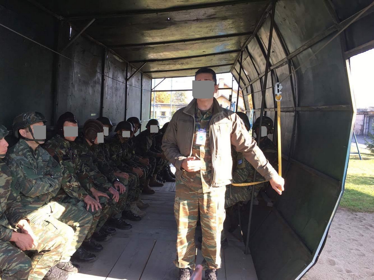 GALERIE FOTO | Exerciţiu militar spectaculos la Târgu Mureş. Elita forțelor speciale, antrenamente la limită