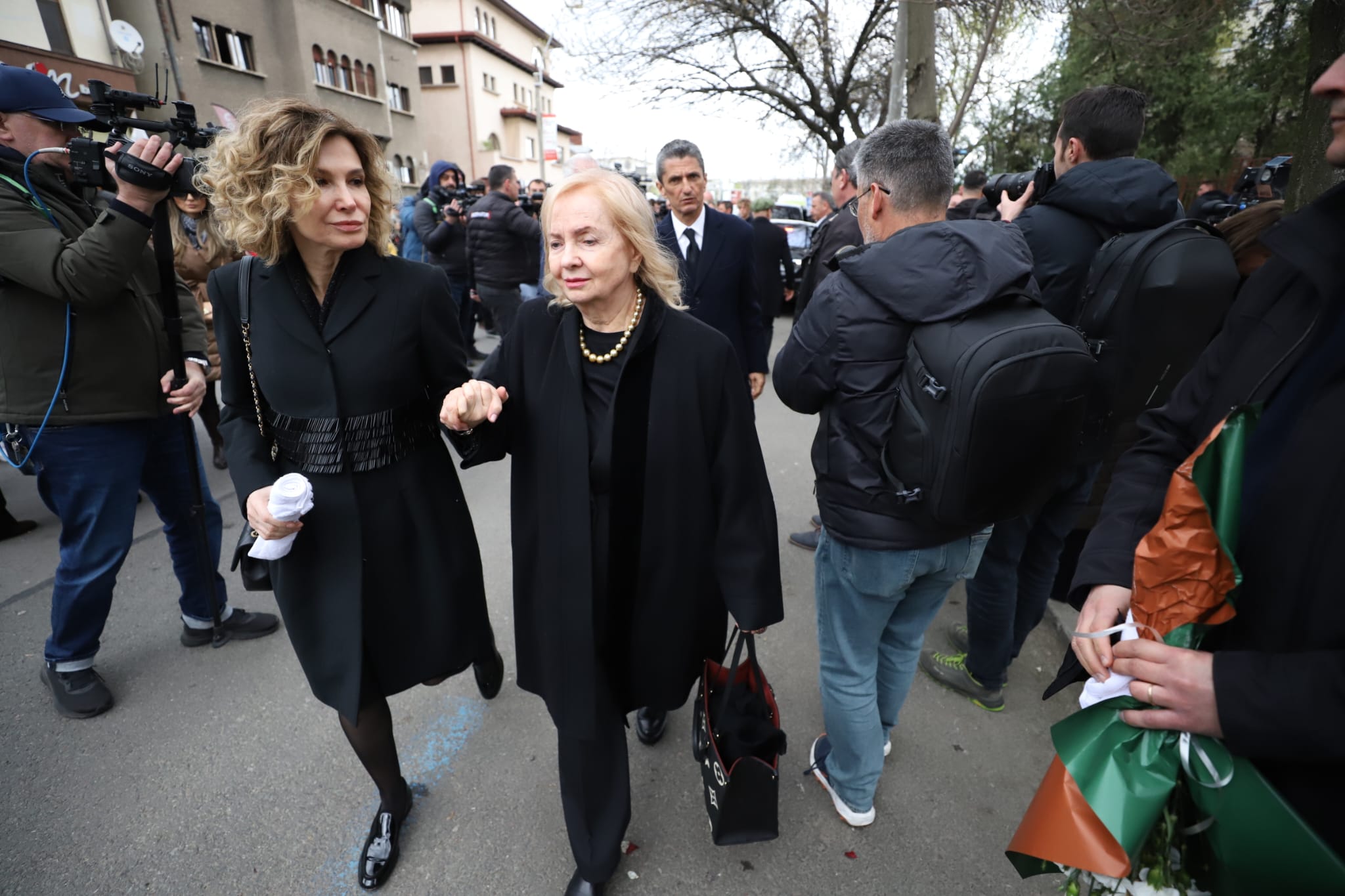 Mircea Lucescu, condus pe ultimul drum. A fost înmormântat la Cimitirul Bellu