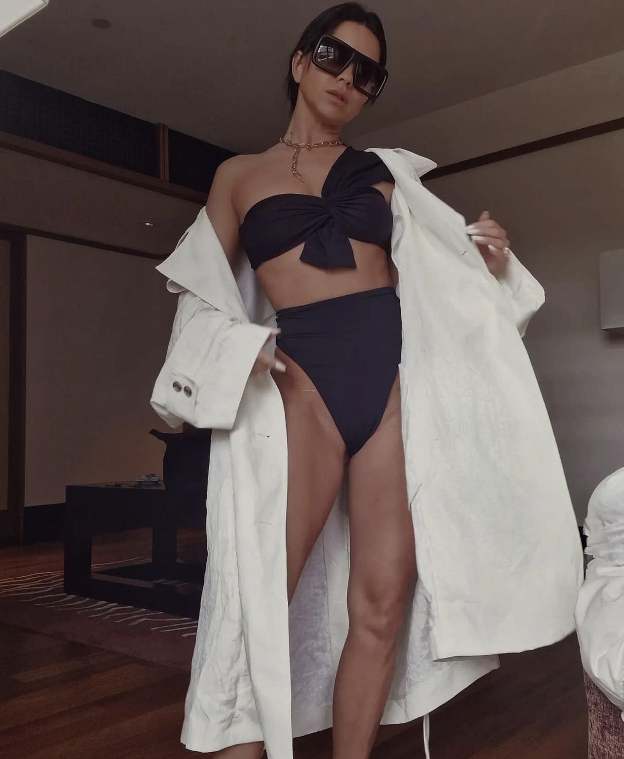 INNA a stârnit controverse după ce a pozat provocator: „De ce nu pozezi nud?”. Fotografia cu care a încins internetul