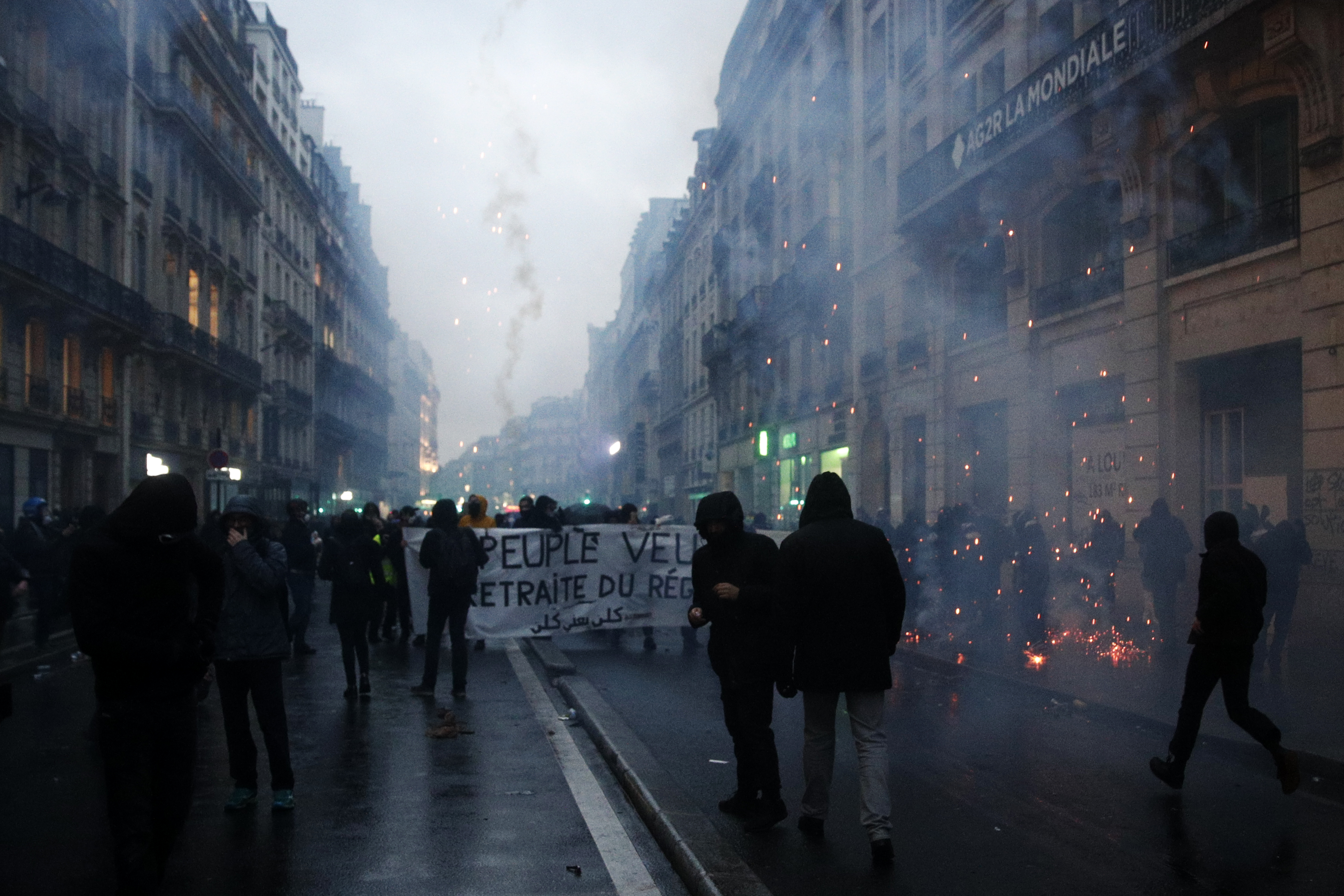 Noi proteste în Franţa faţă de reformarea sistemului de pensii. Au fost incidente între forțele de ordine și manifestanți