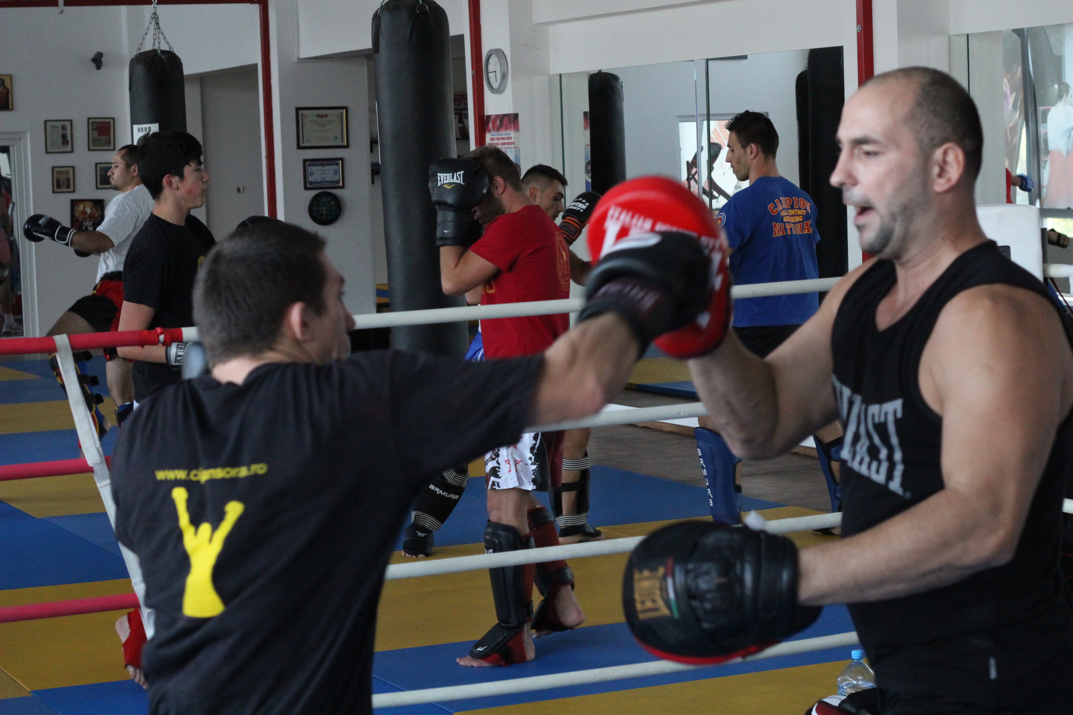 FOTO&VIDEO / Cristian Spetcu, elevul lui Ciprian Sora, este pregătit pentru gala Superkombat din Olanda