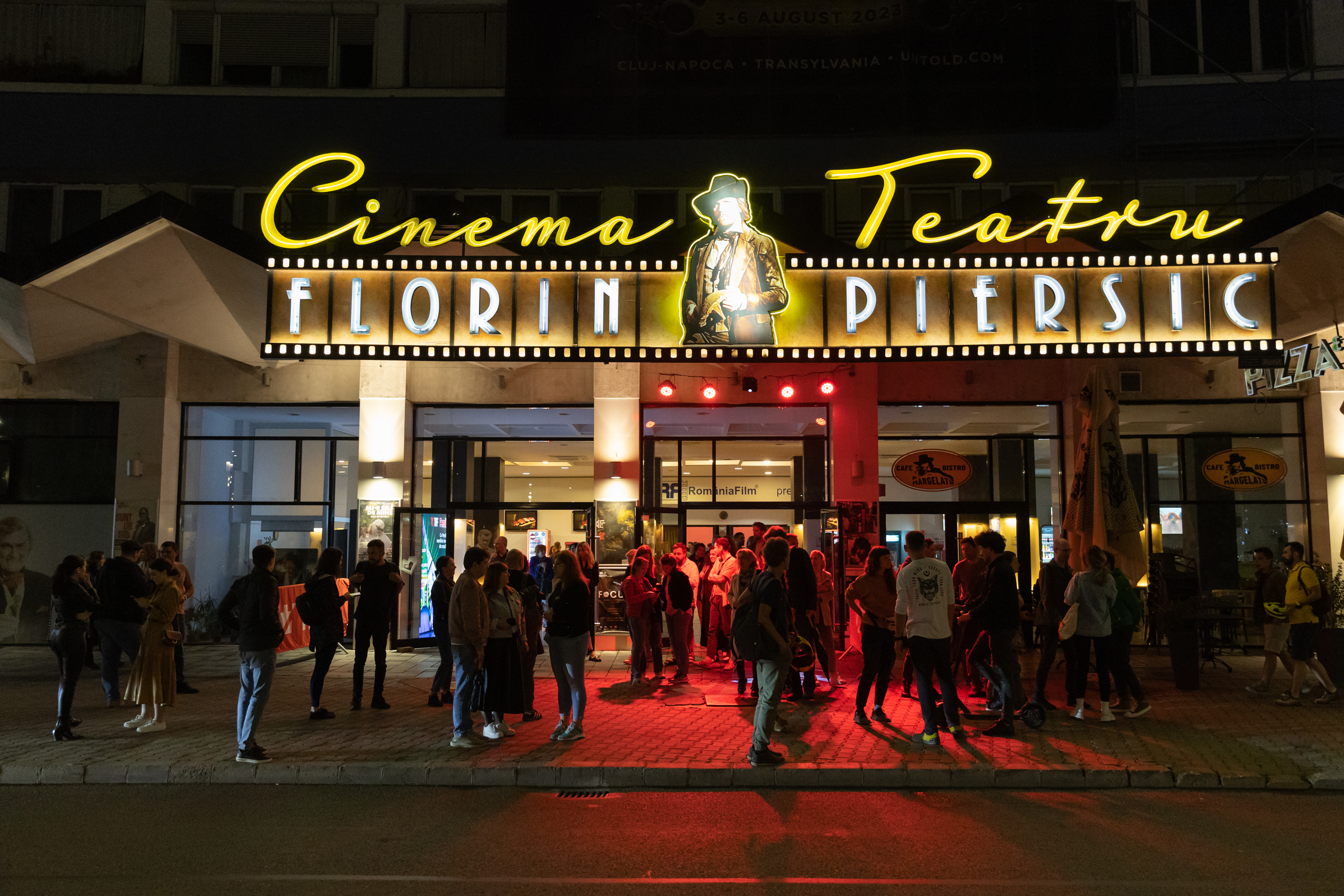 FOTOREPORTAJ Cum a fost la TIFF 2023: filme în ploaie, gropi și gulaș, la ultima aglomerație înainte de vacanță