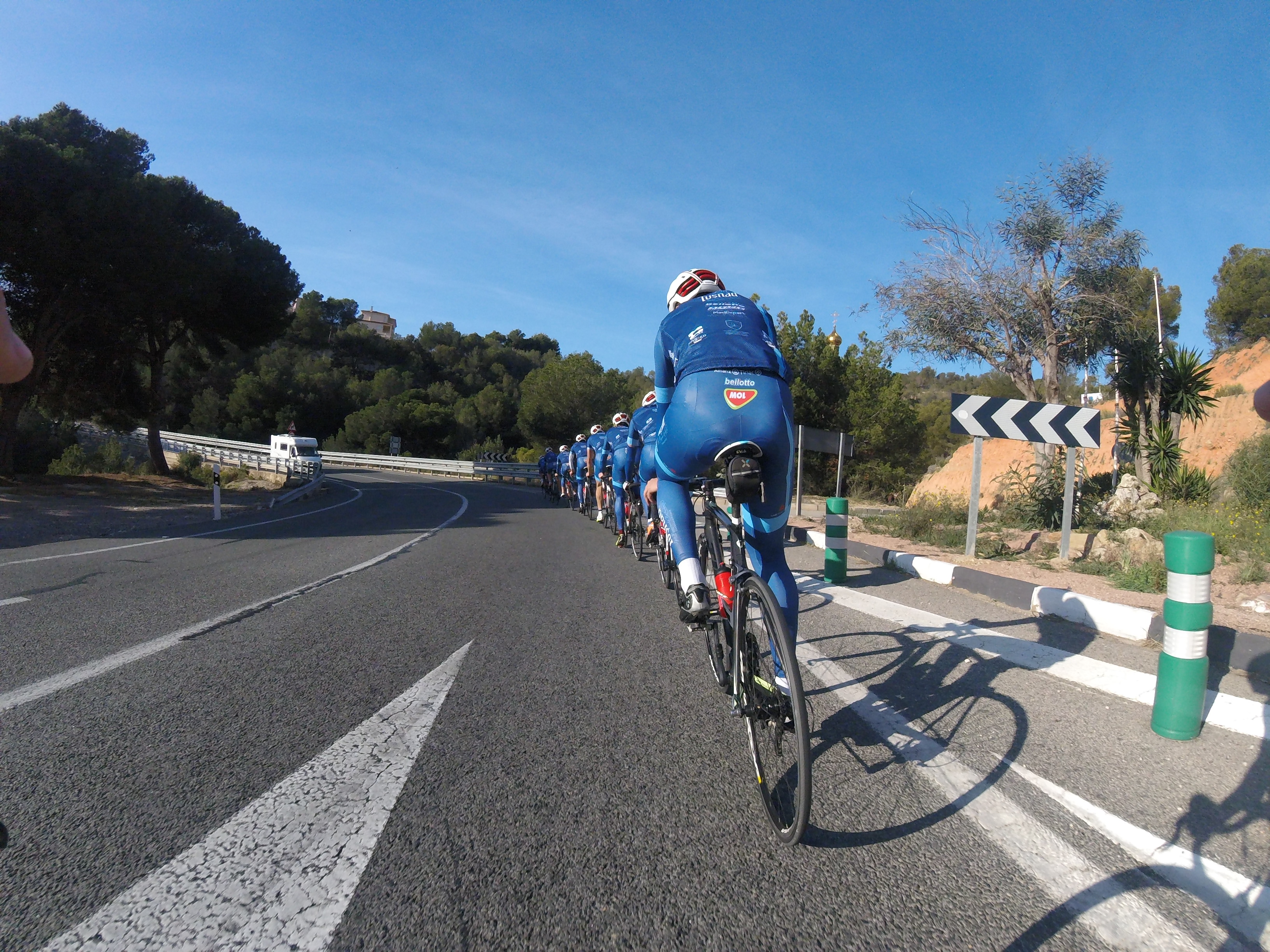 Campionul paralimpic Eduard Novak aleargă Turul Valenciei. ^Primul sportiv cu dizabilități din lume care va concura împotriva elitei ciclismului