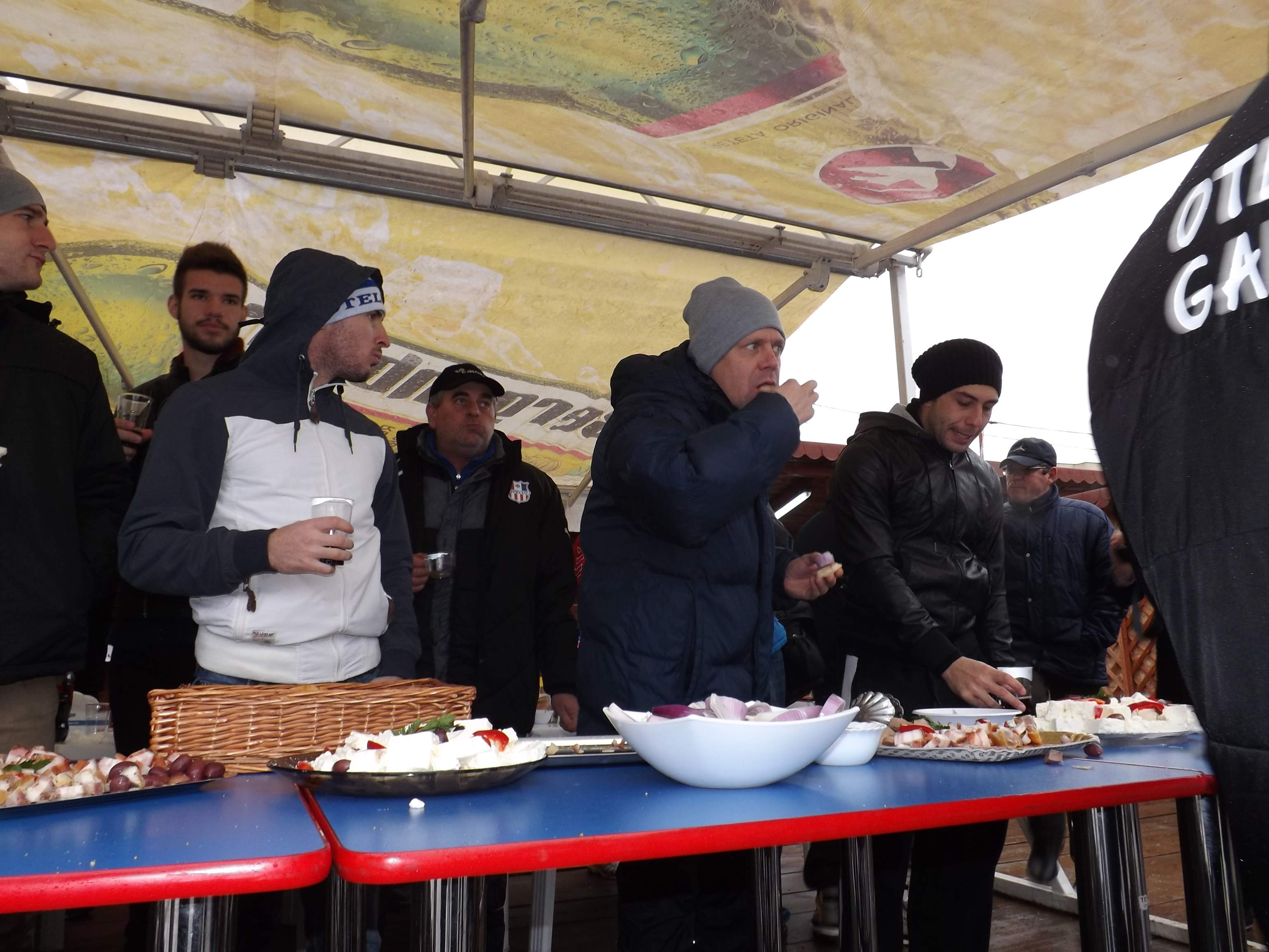 Oțelarii au tăiat porcul, dar cu atenție la siluetă! Selymes dă amenzi de 500 euro pe kilogram în plus