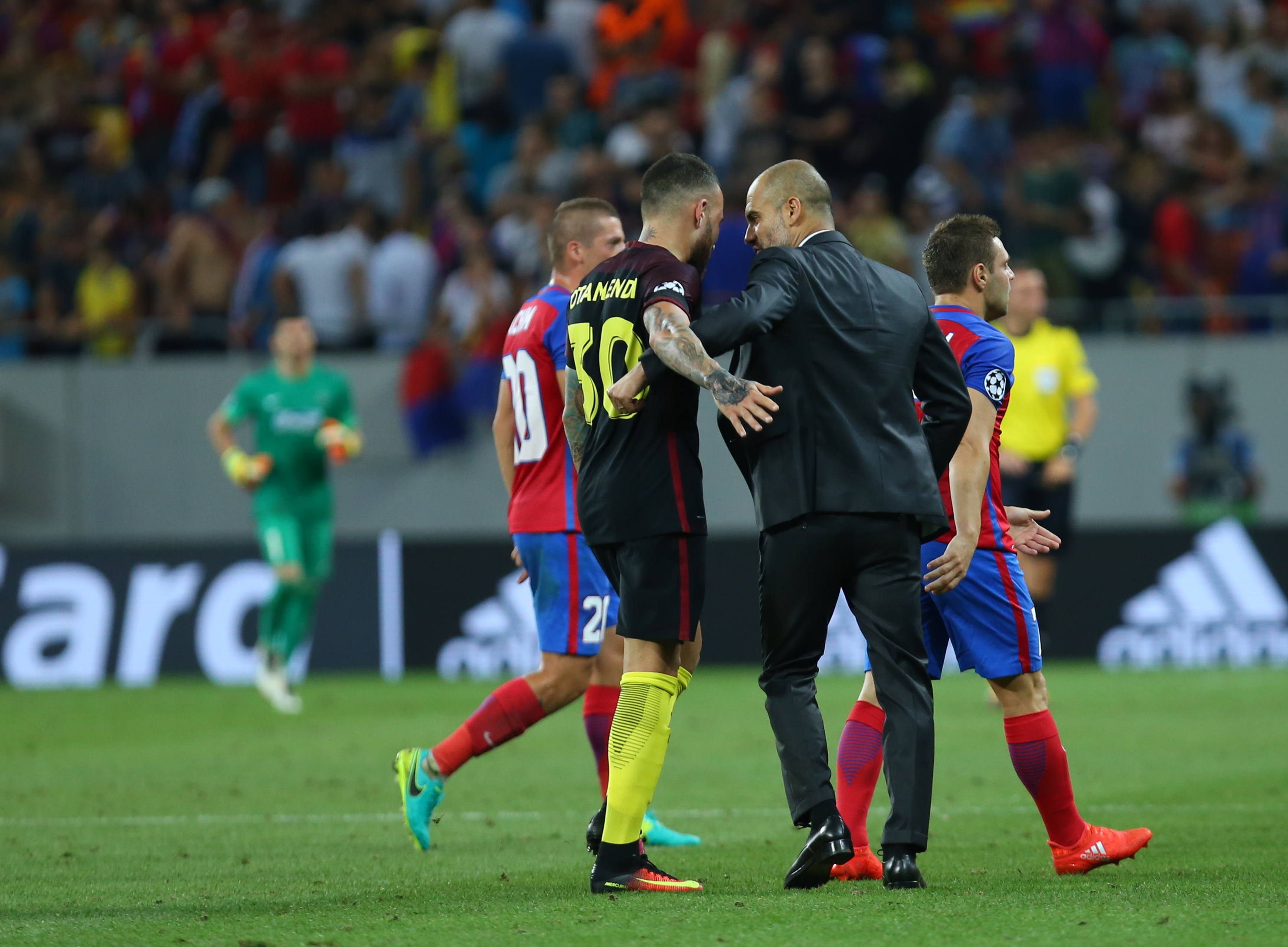 Steaua  - Manchester City 0-5. Liga Campionilor, play-off, prima manșă. Steaua, batjocorită de ”cetățeni” și de dinamoviști! / LIVE BLOG