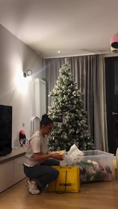 Imagini din noul apartament în care locuiește Alexia Eram. Fiica Andreei Esca s-a mutat