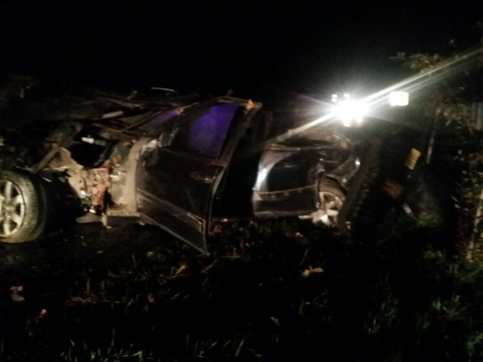 FOTO/ Accident grav în Timiș. Un tânăr de 19 ani a murit, iar alți doi au fost răniți