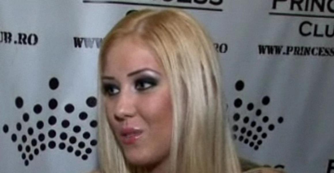 Daniela Crudu a plătit operațiile estetice ale surorii ei. Cât a scos din buzunar ca să o "tuneze" pe Ana Maria | FOTO