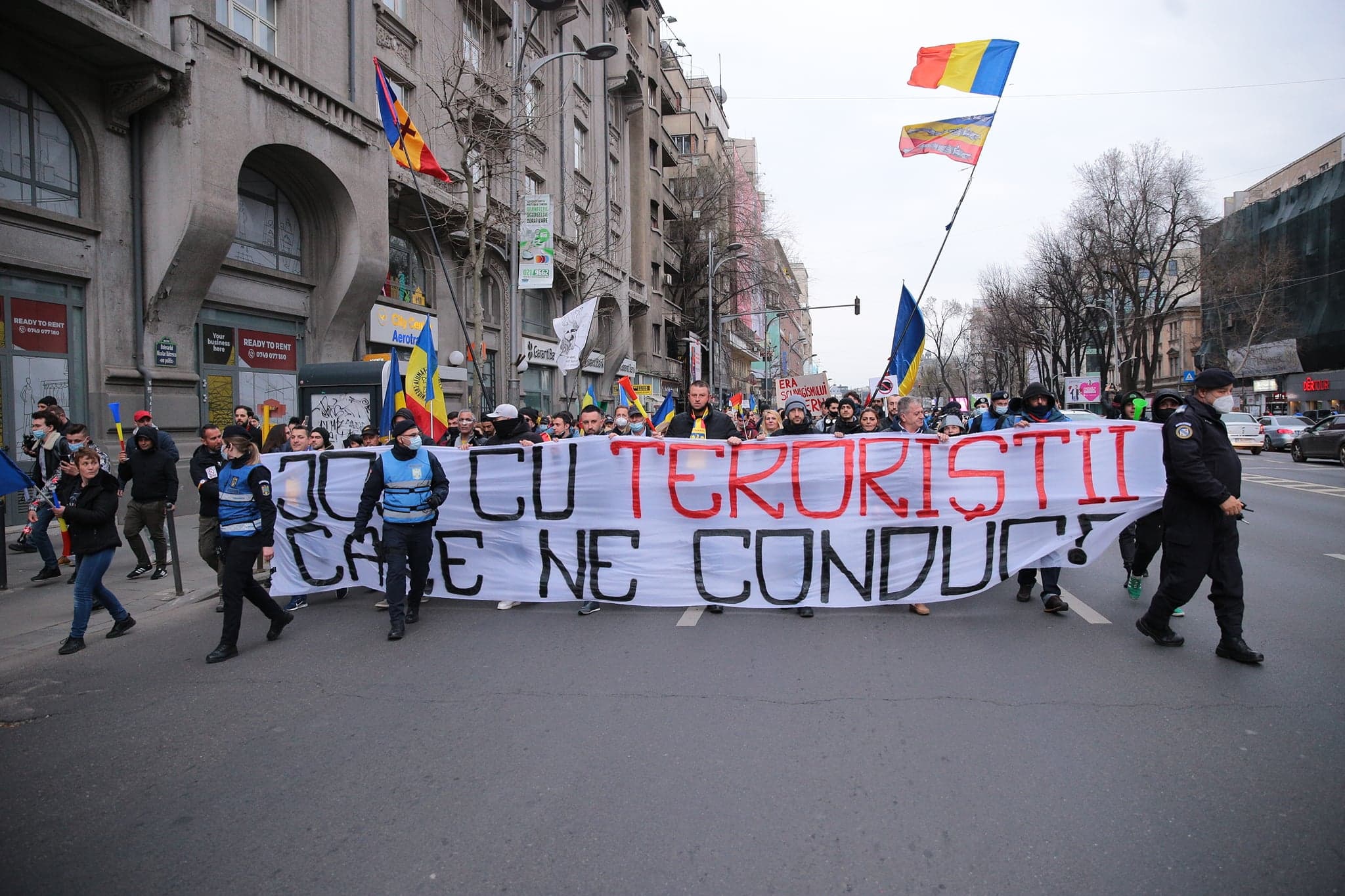 Noi proteste în București și Constanța. „Foamea ne scoate din casă”