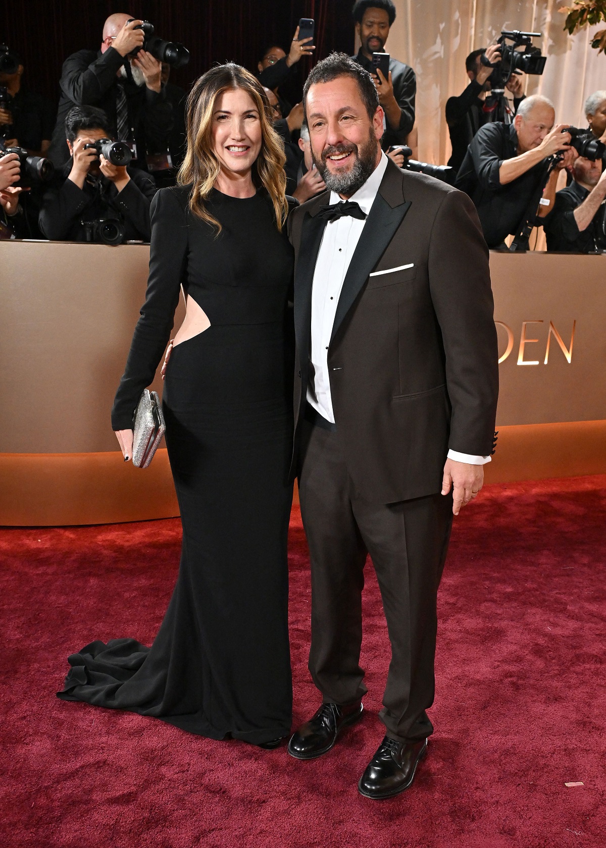 Vedete la Globurile de Aur 2026. Julia Roberts a apărut într-o rochie foarte decoltată, iar Jennifer Lopez a purtat o ținută prea transparentă