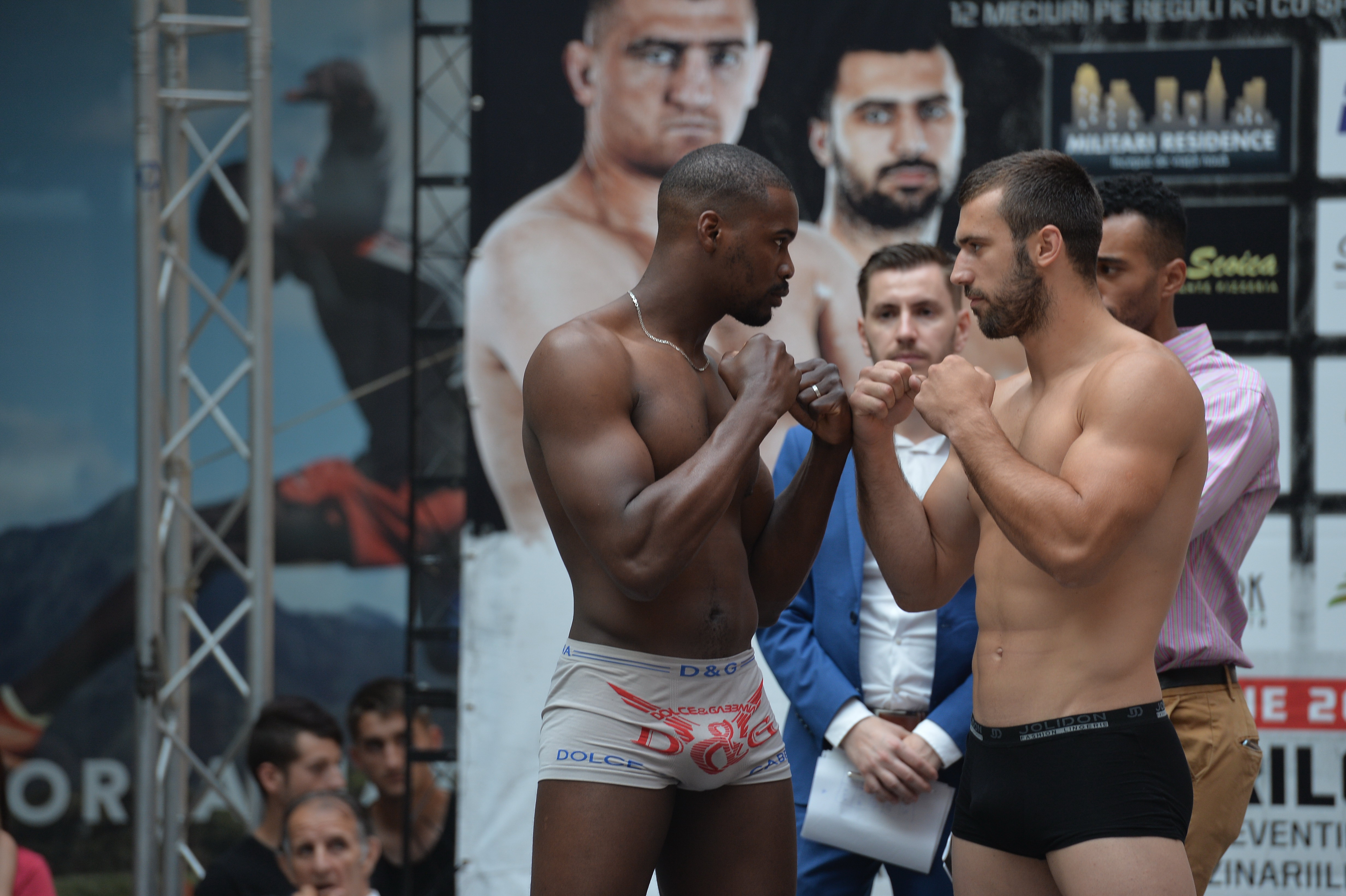 Luptătorii de la Superkombat Constanța au trecut cu bine de proba cântarului / GALERIE FOTO