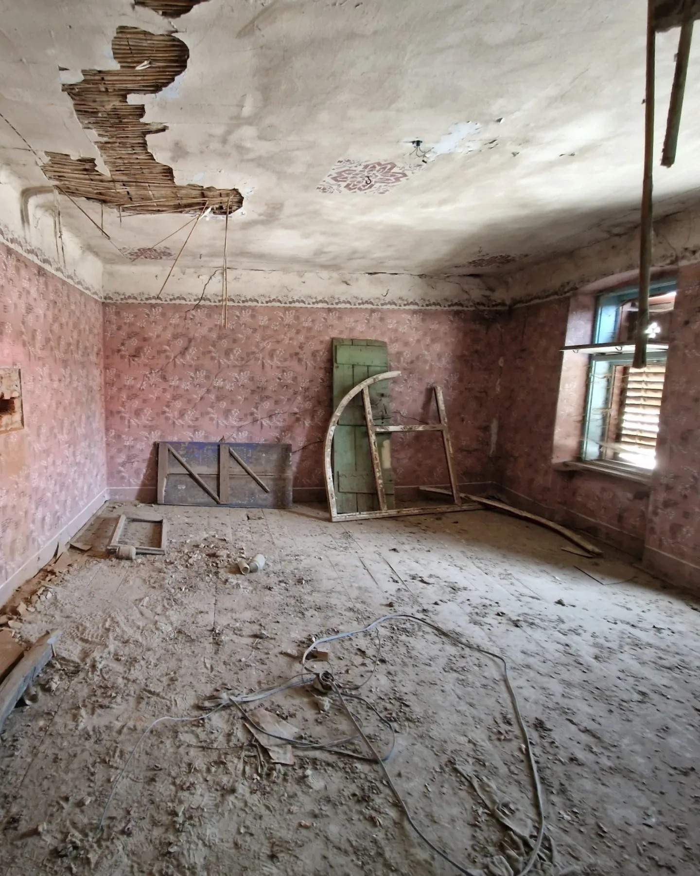 Cum arată casa Danei Rogoz de la Viscri. Actrița a publicat primele imagini cu locuința aflată încă în renovare. „Mai e mult de lucru”