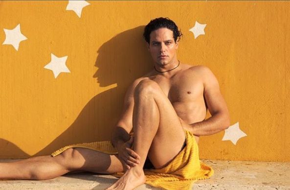 Cele mai sexy ipostaze cu Gabriel Garko, prezentatorul Cerbului de Aur. Își arată trupul în toată splendoarea | FOTO