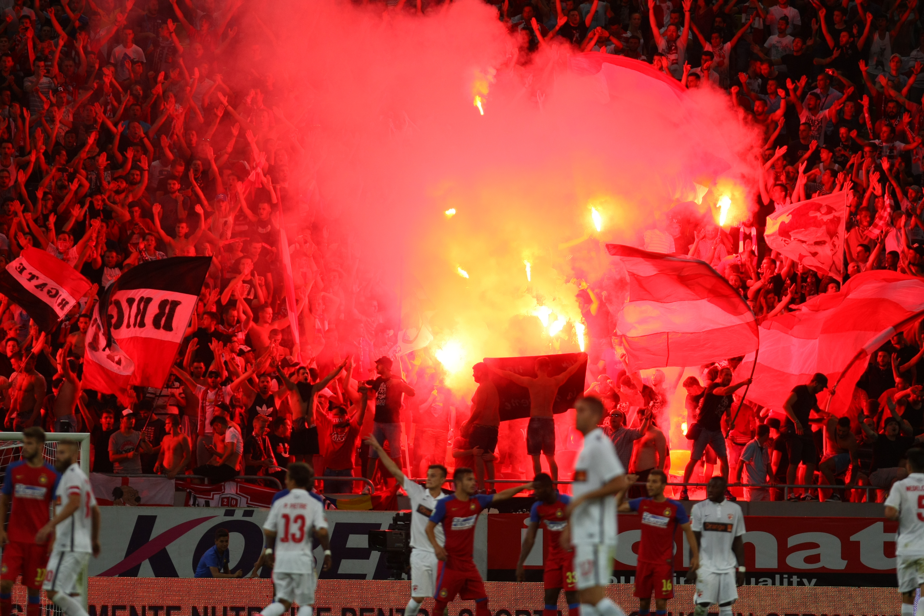 ZEROic! Steaua, blocată de Dinamo, după un derby intens, dar nul. Niște reumatici care au vrut să dea totul. Tribunele n-au reușit să înscrie în locul lor! / SUPER GALERIE FOTO