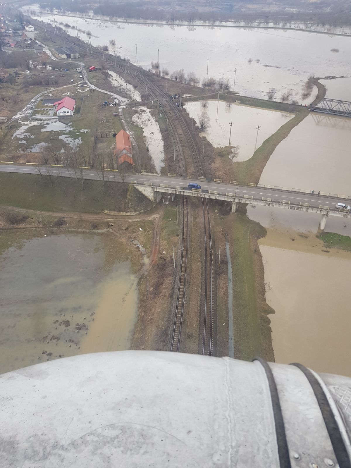 UPDATE/Ministrul de Interne a ajuns în zonele inundate din Covasna şi Braşov. Carmen Dan: "Se poate ajunge la evacuarea forțată a oamenilor” (FOTO&VIDEO)