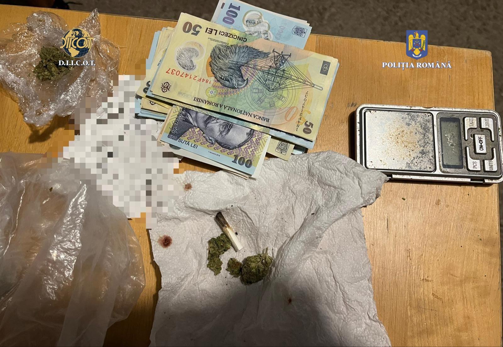 Un kilogram de canabis și muniție. Captura autorităților după perchezițiile din anturajul lui Vlad Pascu | VIDEO